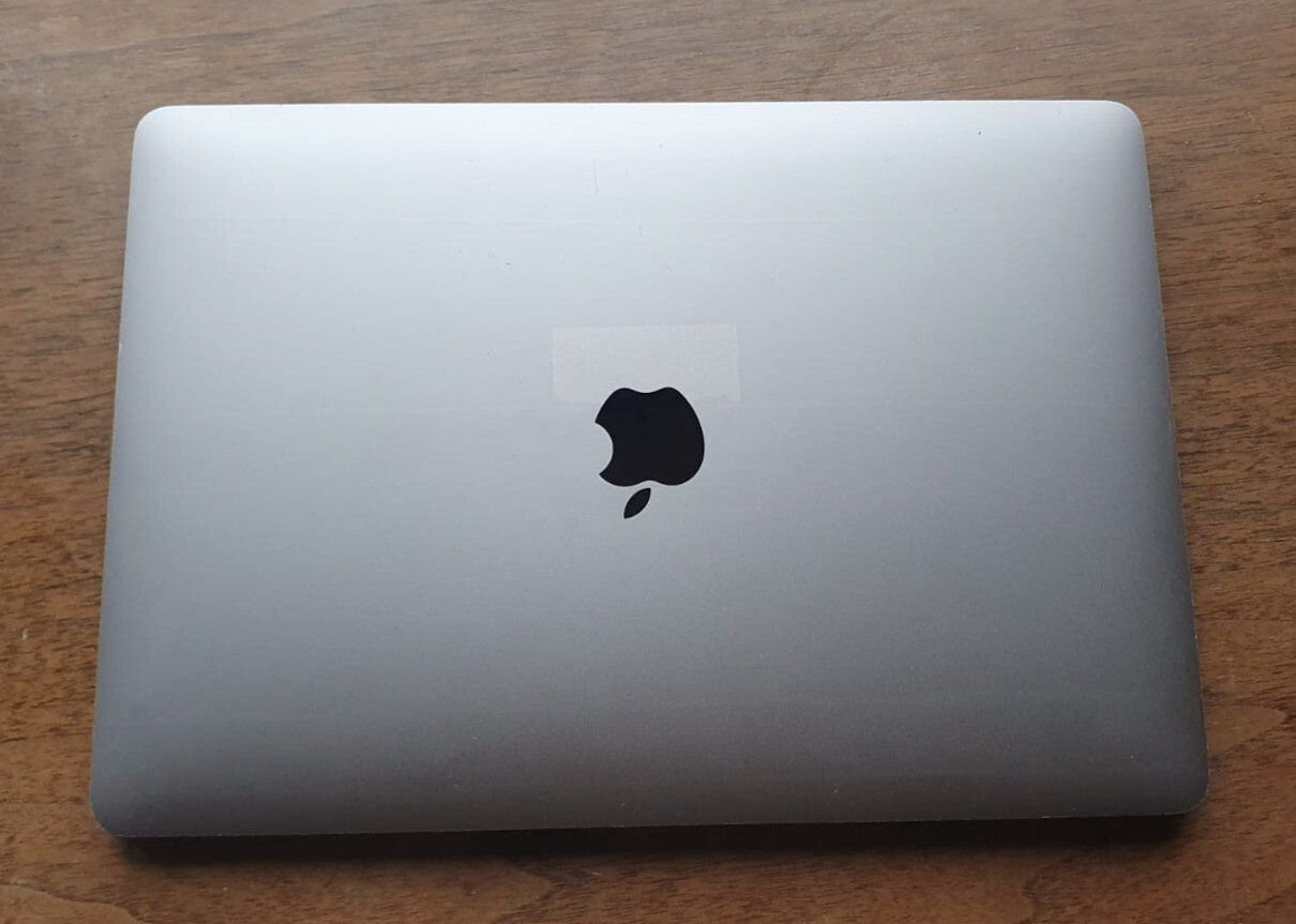 2024 OS Sequoia, Apple MacBook Pro 13″ Intel i5 2GHz 8GB 256GB GOOD CONDITION