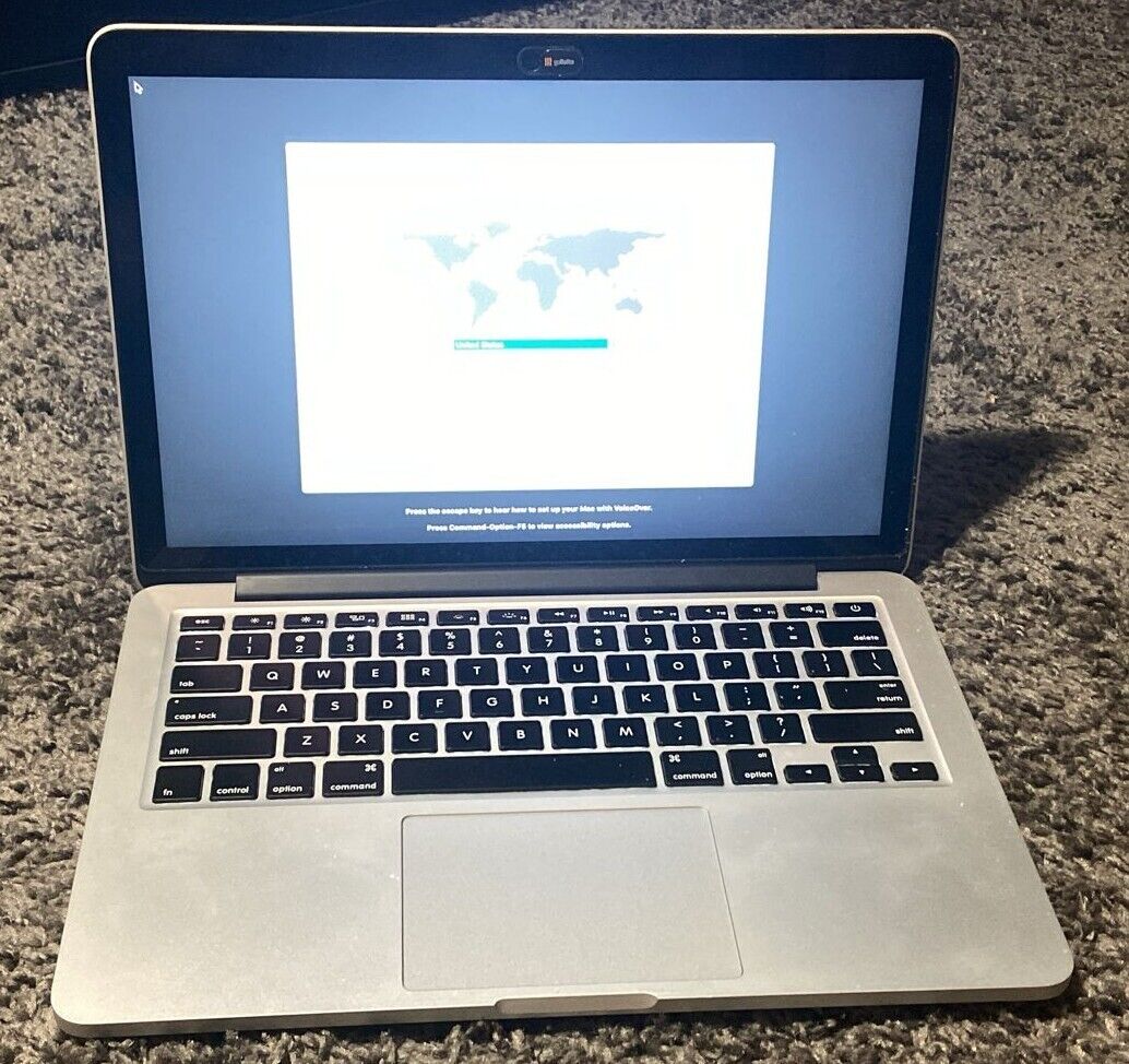 Apple MacBook Pro 13.3″ Retina Display | 8GB RAM | 256GB SSD | Silver
