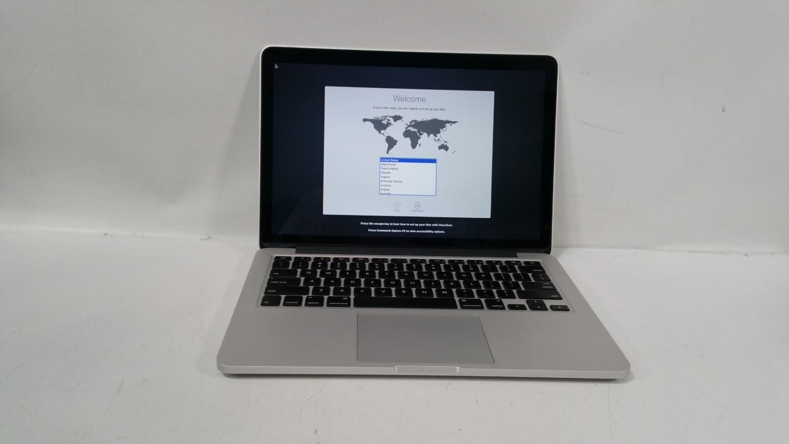 Apple MacBook Pro A1425  13-Inch (core i7-3520M @ 2.90GHz 16GB 256 GB ) Silver .