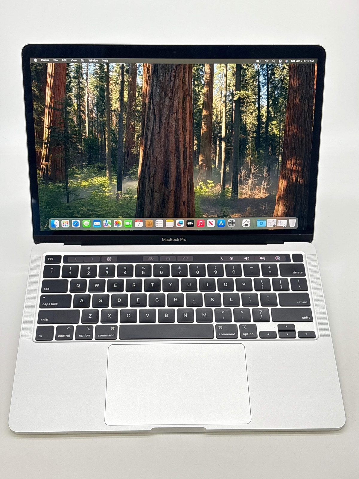 Apple MacBook Pro 13″ A2289 Silver 2020 Intel Core i5 8GB RAM 256GB.