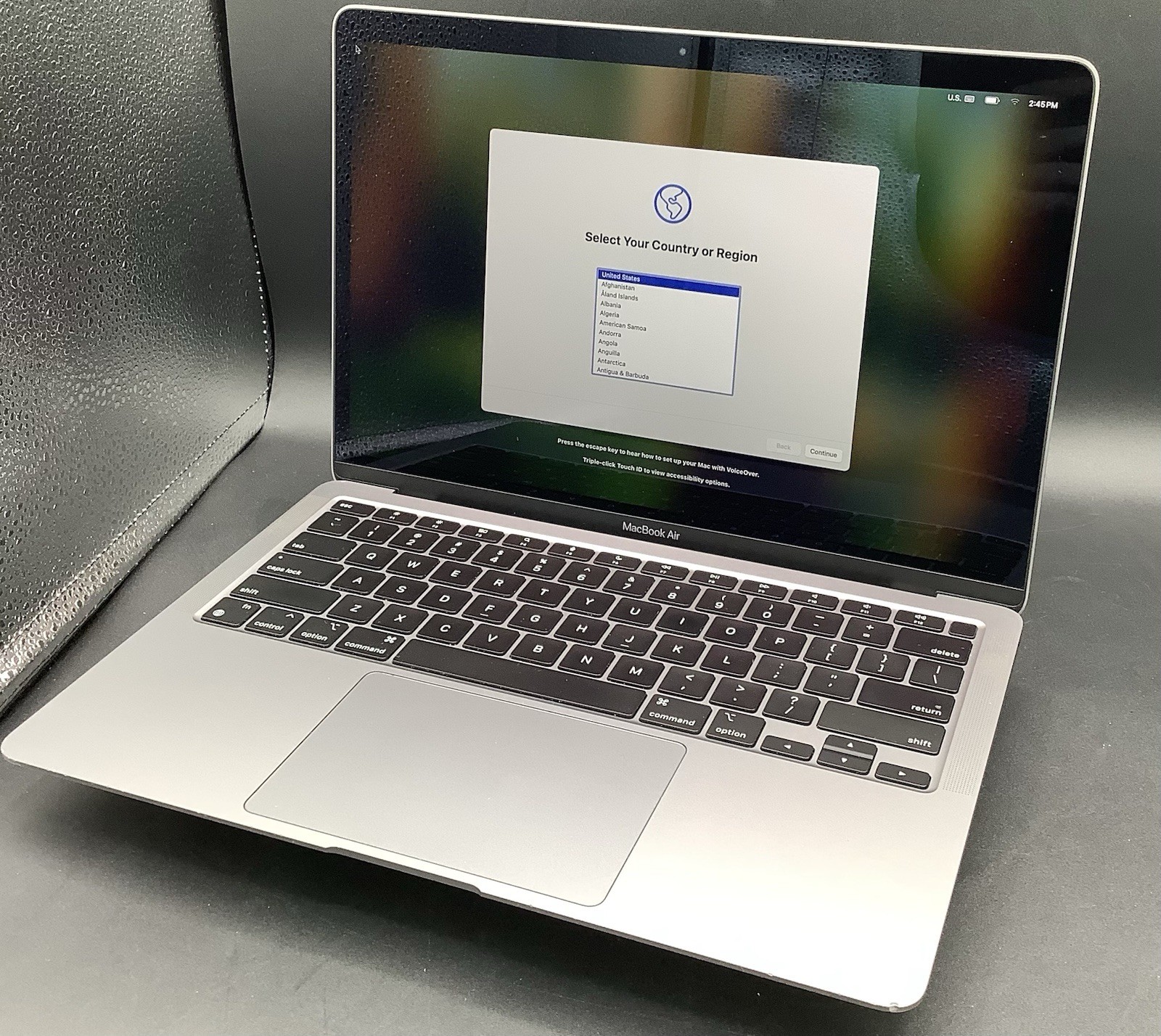 Apple MacBook Air A2337 (2020) | M1 8 CPU/7 GPU 3.2GHz 8GB 128GB Space Gray 13″