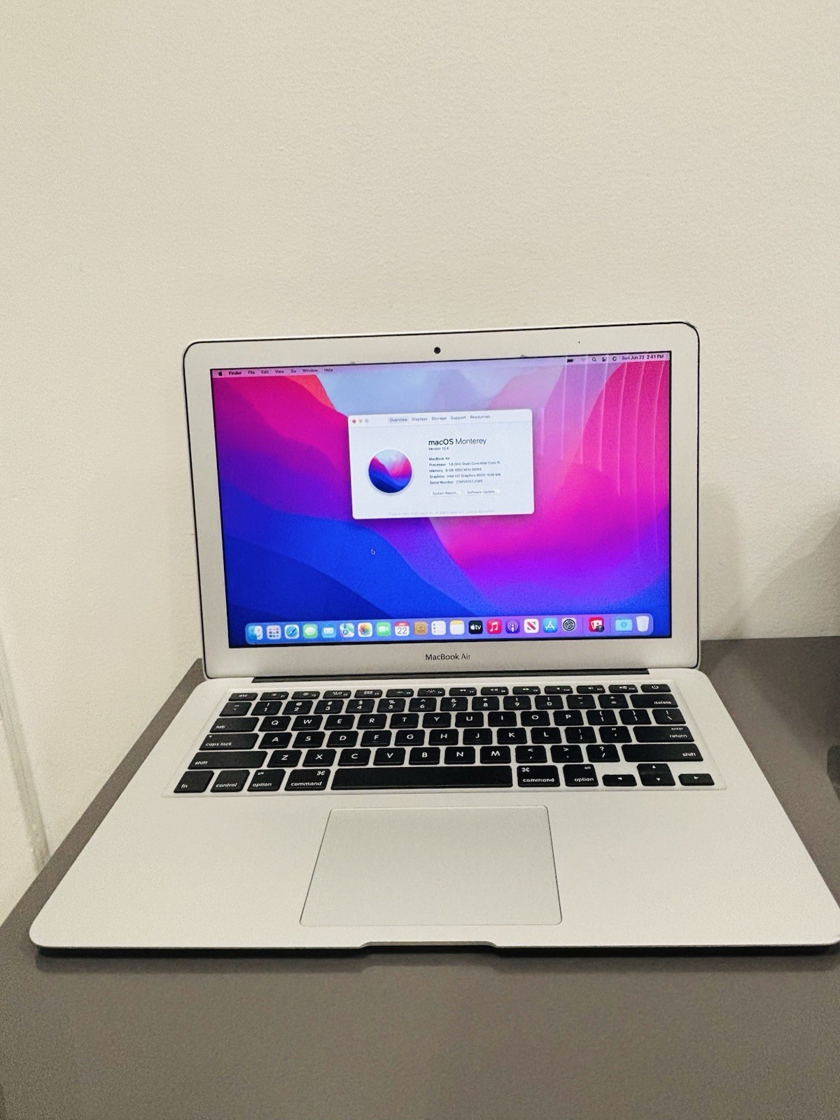 Apple 2017 Macbook Air 13″ i5 1.8GHz 8GB 128GB SSD 1