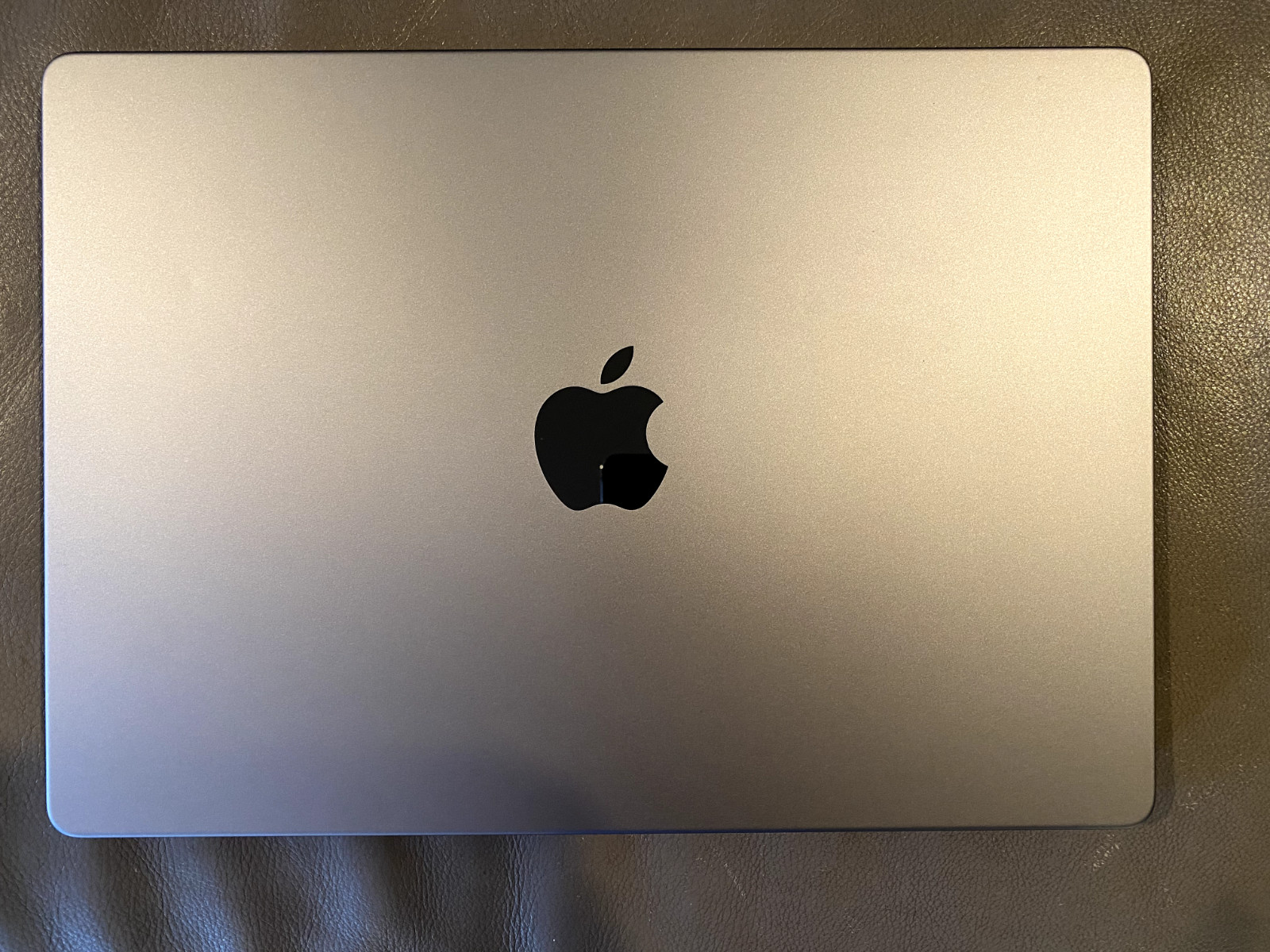 Apple MacBook Pro 14″ M1 Pro Chip 16GB 512GB SSD Space Gray-Excellent Condition