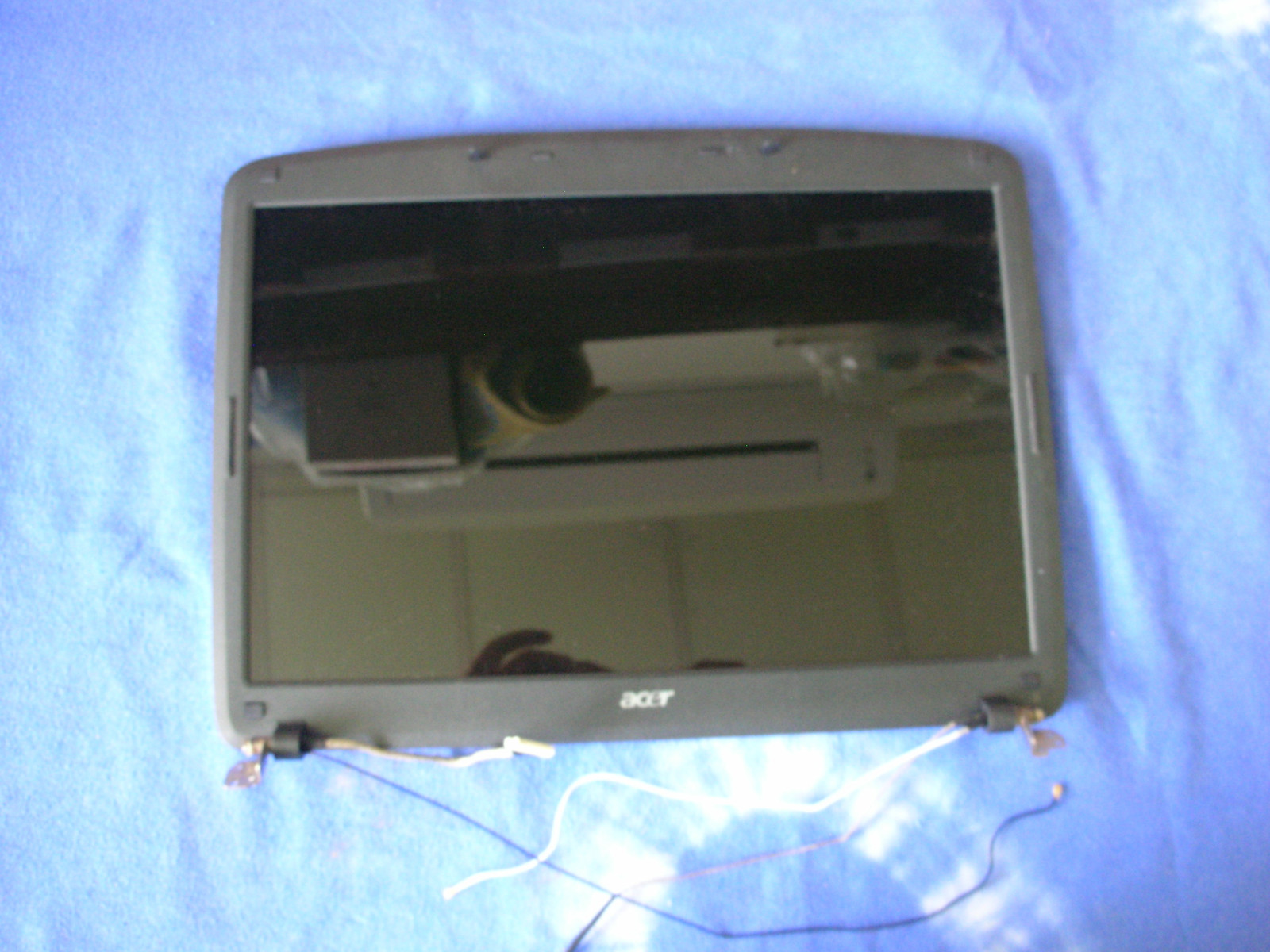 Acer Aspire 15.4″ Lcd + Cases + Hinges + Cables
