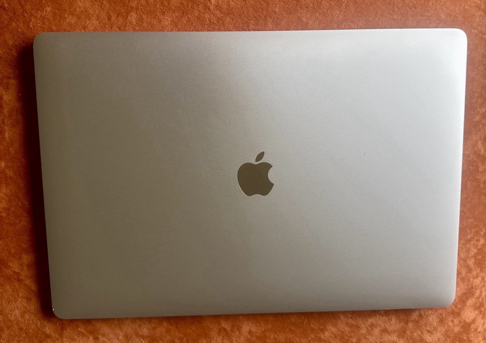 Apple MacBook Pro 16″ (2019) – A2141 USED – *For Parts Only* Cracked Screen