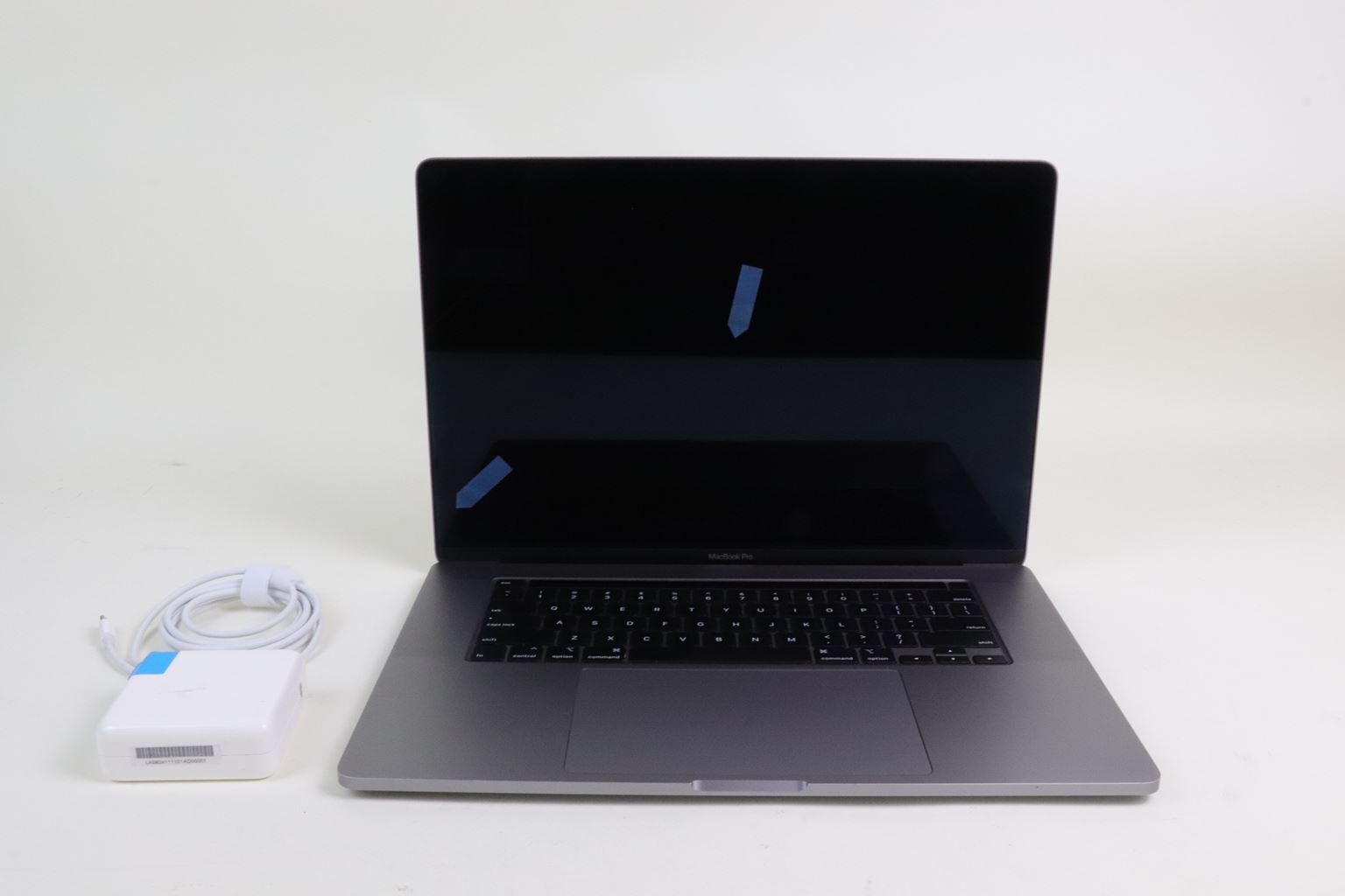 APPLE MACBOOK PRO MVVJ2LL/A | CORE I7-9750H 2.60GHZ | 512GB | 16GB | SEQUOIA