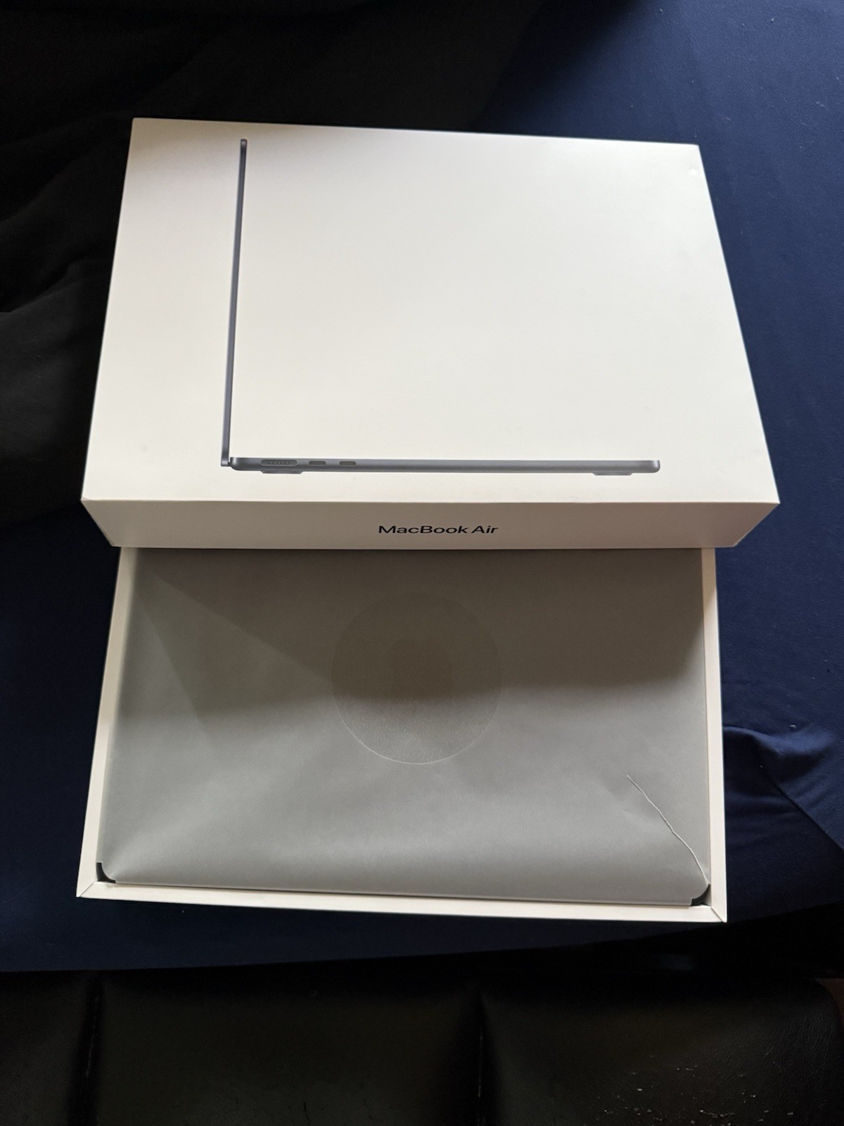 Apple MacBook Air M2 13.6″ Laptop 256GB SSD