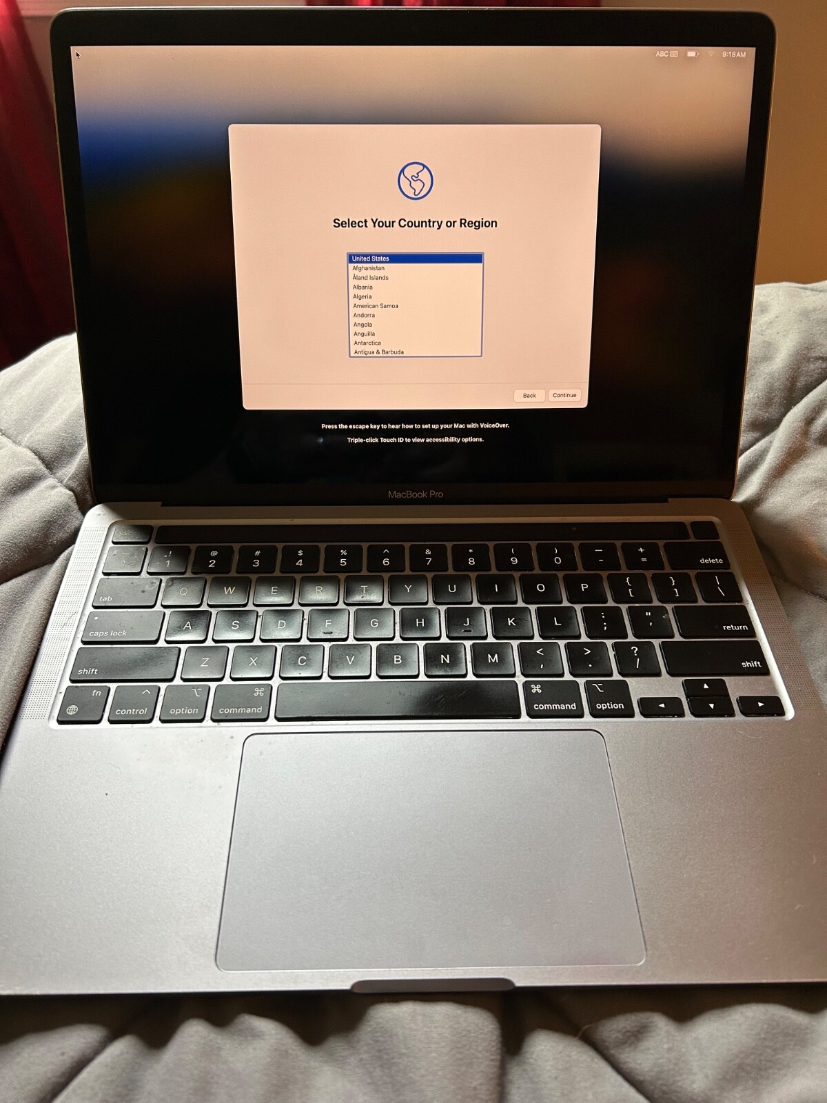 Apple Macbook Pro M1 13″ 2020 8GB Ram 256 SSD Touch Bar