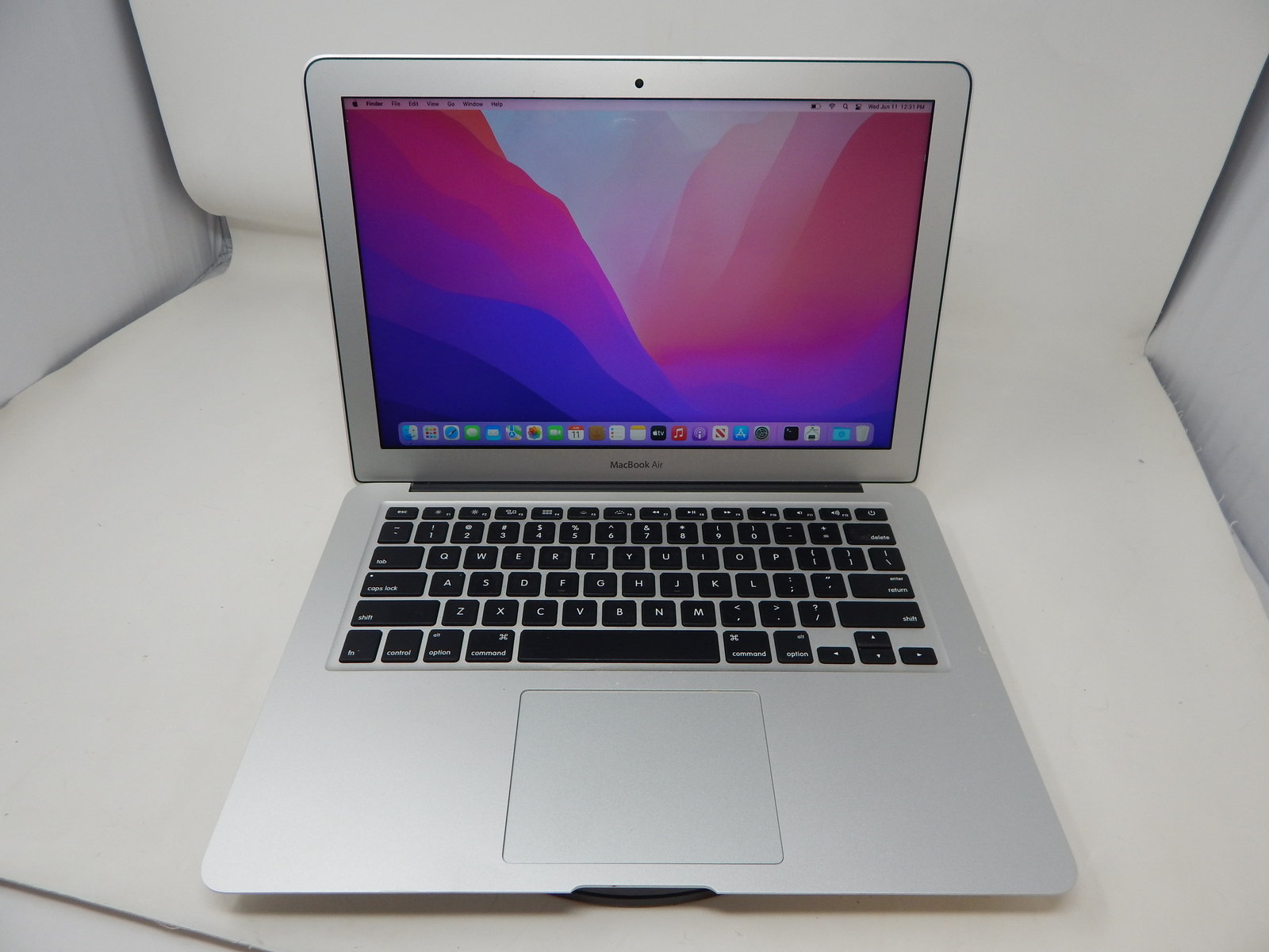 Apple MacBook Air A1466 Intel Core i5-5250U 8GB 128GB SSD macOS Monterey