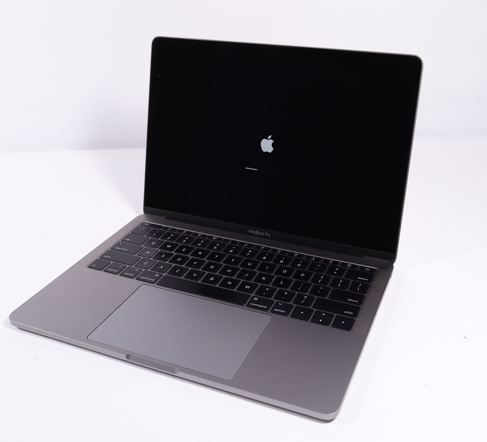 Apple Macbook Pro 2017 13.3″ Ventura 13.7.6 i5-7360U CPU 8GB RAM 128GB SSD A1708