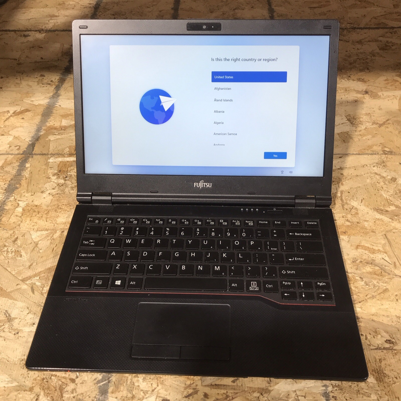 Fujitsu Lifebook E548 i5-7200u 8GB RAM 256GB SSD Windows 11 2.50 GHZ H937