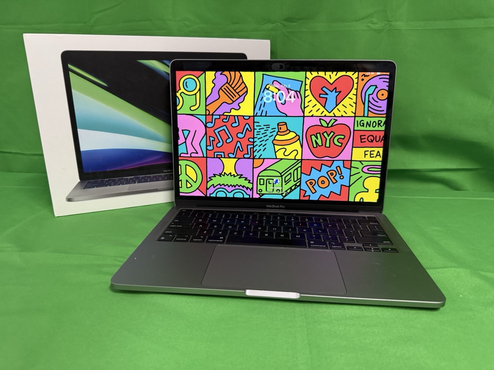 Apple MacBook Pro 13 in 2020 Silver, M1 3.2 GHz, 256GB, 8GB RAM
