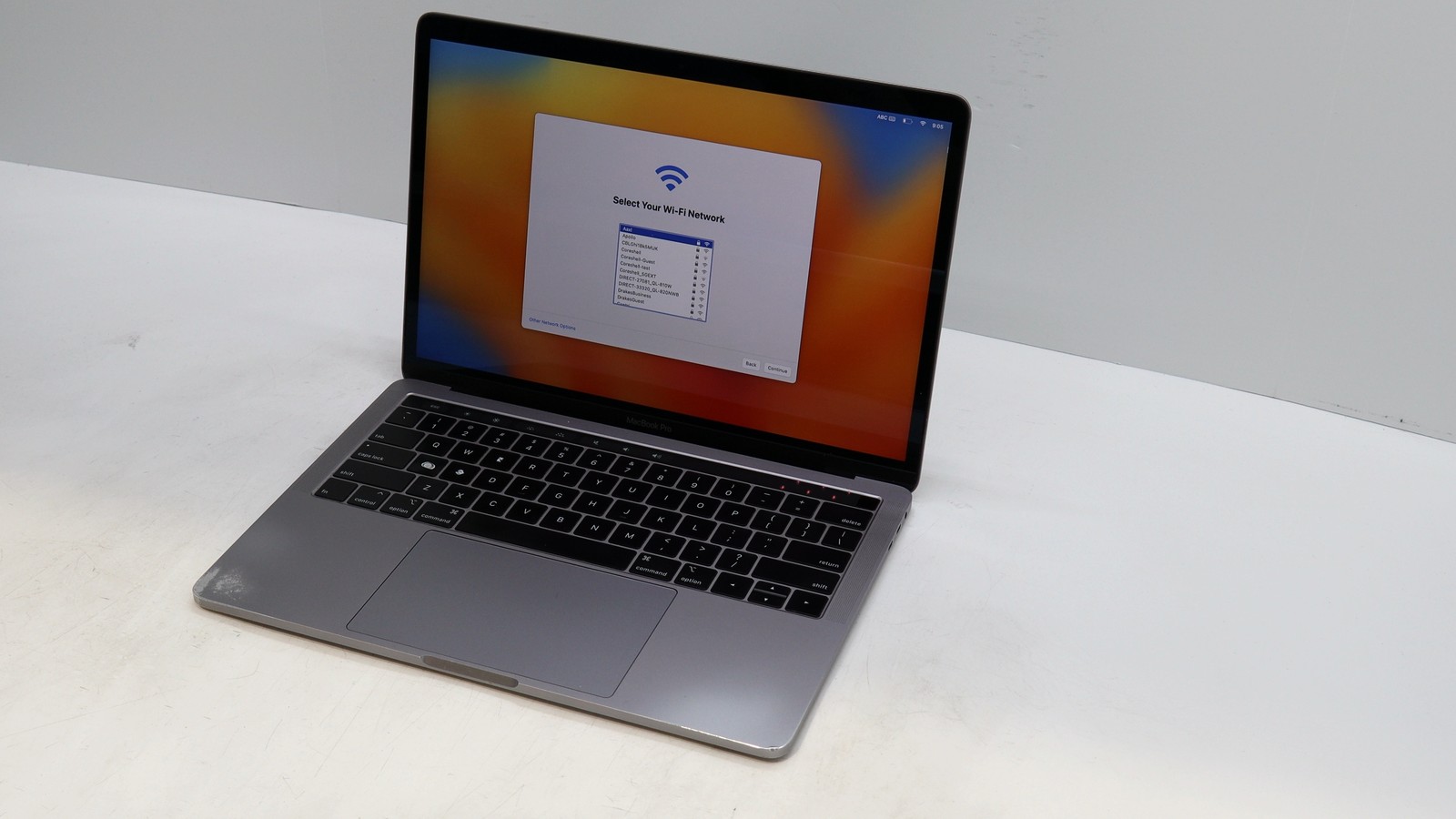 Apple MacBook Pro A1989 13 Core i5 8GB 256GB Gray 2018