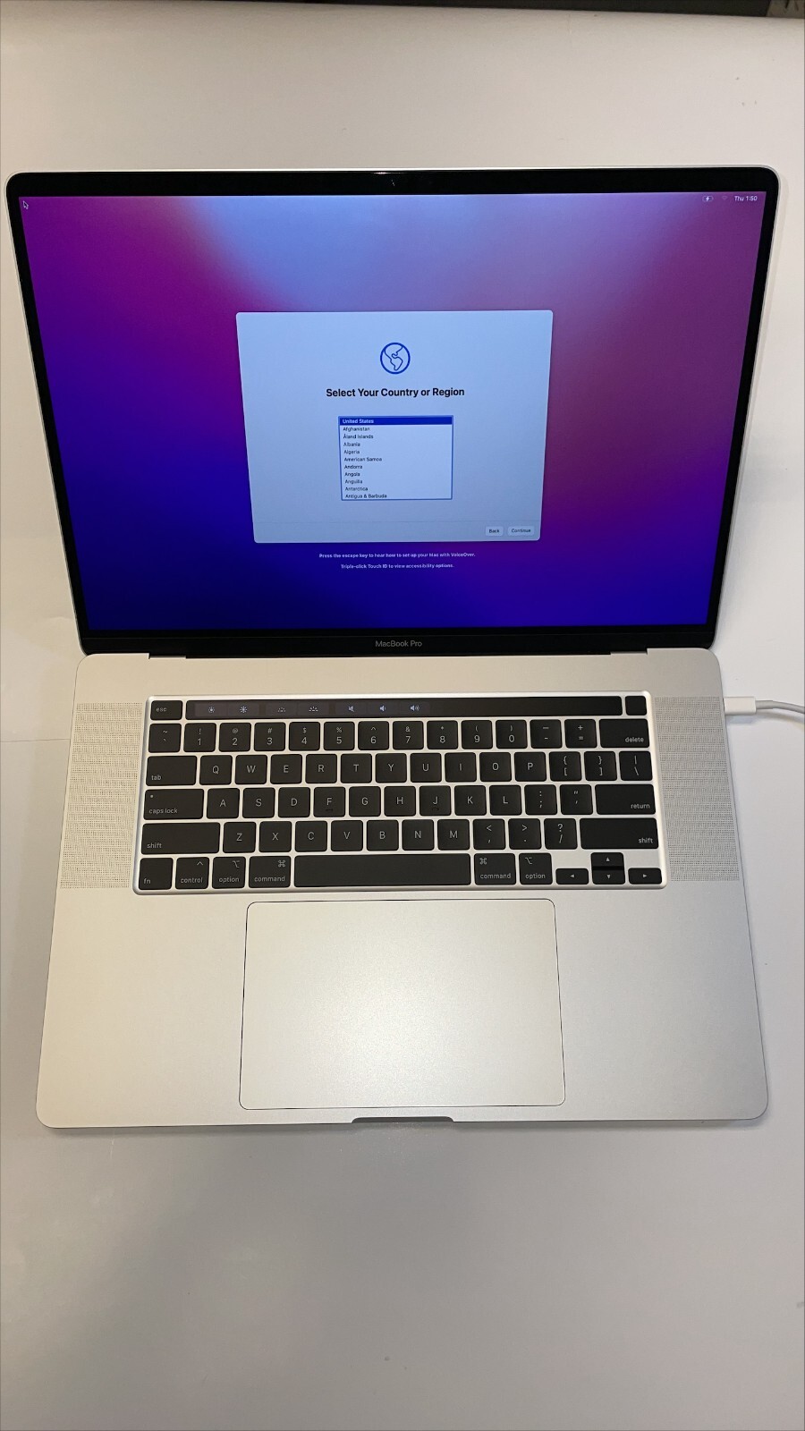 Apple MacBook Pro, i7 2.6, 16GB RAM, 512GB SSD, 16″, 2019
