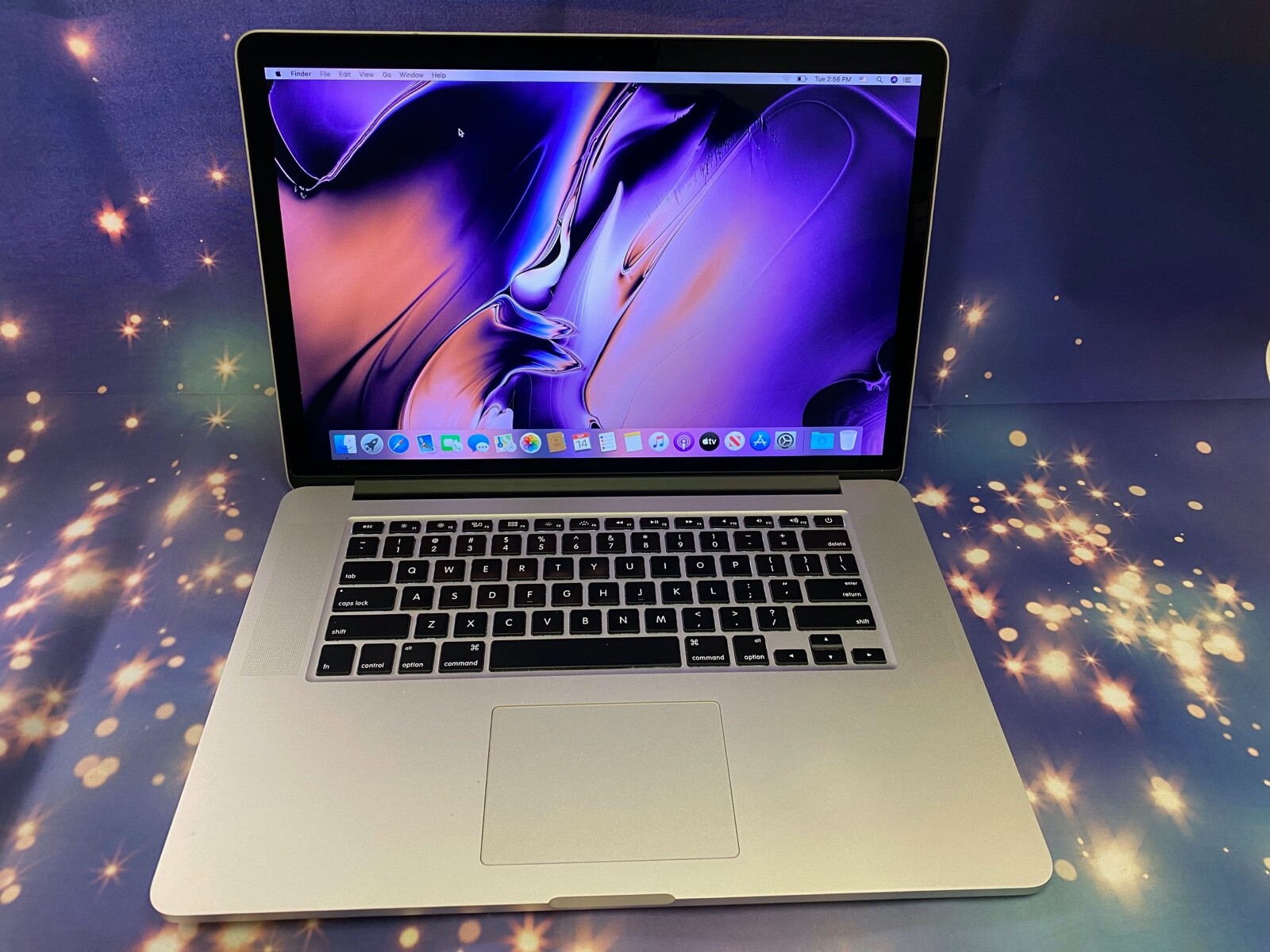 Apple MacBook Pro 15″ Retina / Quad Core i7 /16GB/256GB SSD HD. Big Sur. Grade C