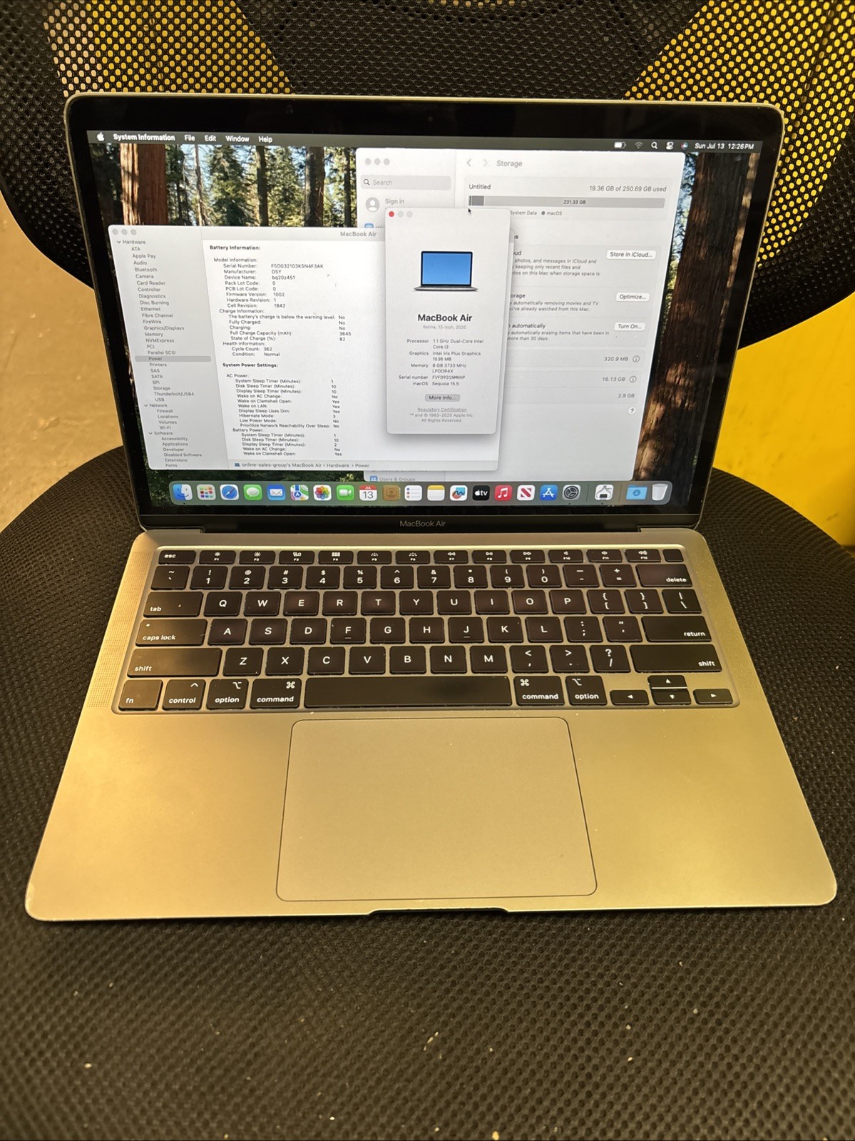 2020 Apple MacBook Air 13 IN  – 256GB – 8GB Ram