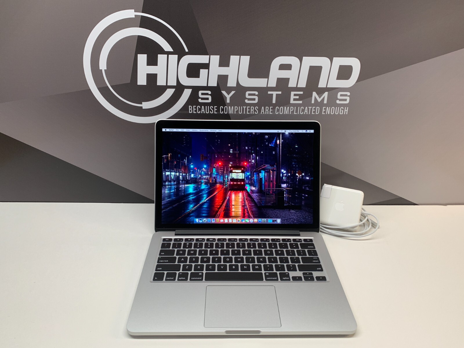 Apple MacBook Pro 13″ 16GB i7 3.4Ghz – Retina NEW 1TB SSD Sequoia ` Warranty