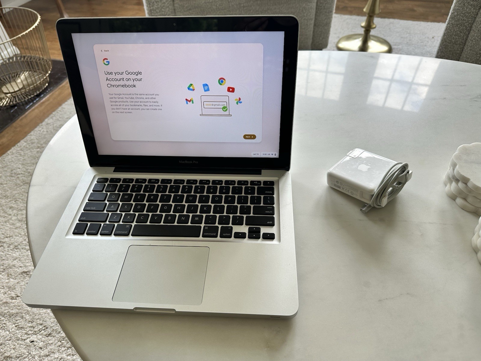 Apple MacBook Pro A1278 Works, Specs Unknown