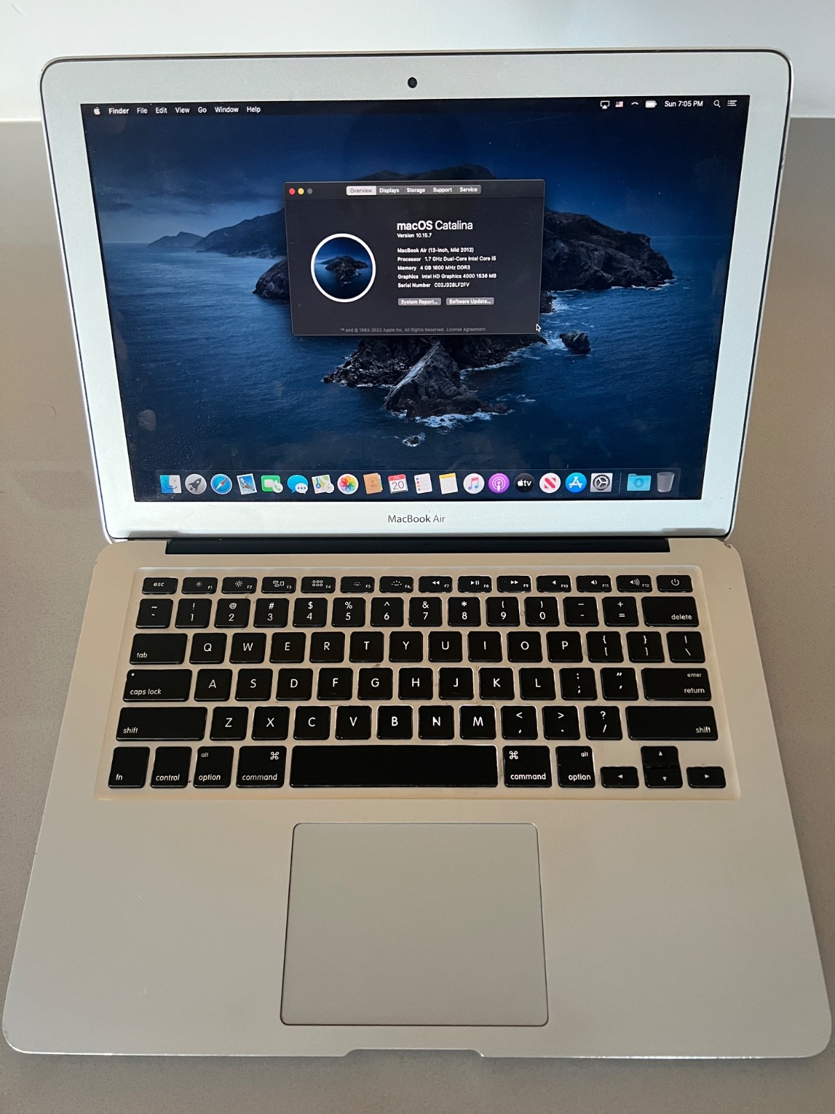 2012 Apple MacBook Air 13 in i5 1.7 GHz 4GB RAM 64GB SSD