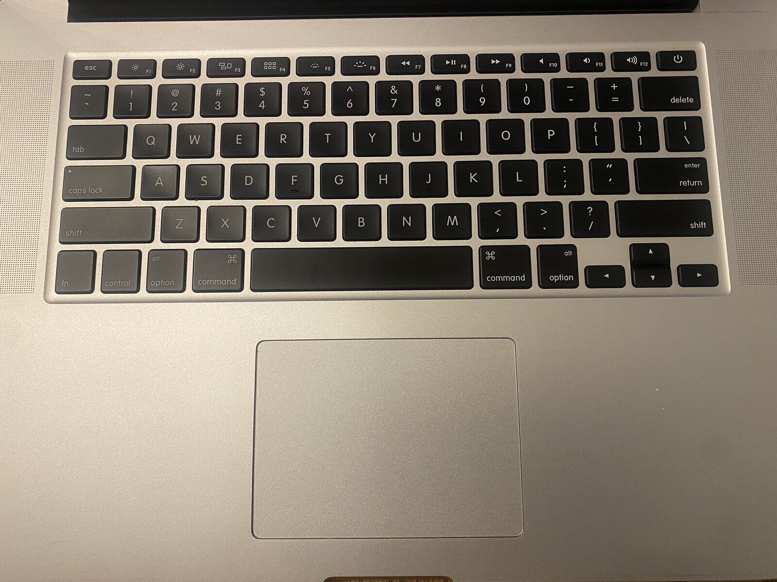 2015 Apple MacBook Pro 15″ A1398 | i7-4980HQ 2.8GHz | 16GB RAM | 256GB SSD