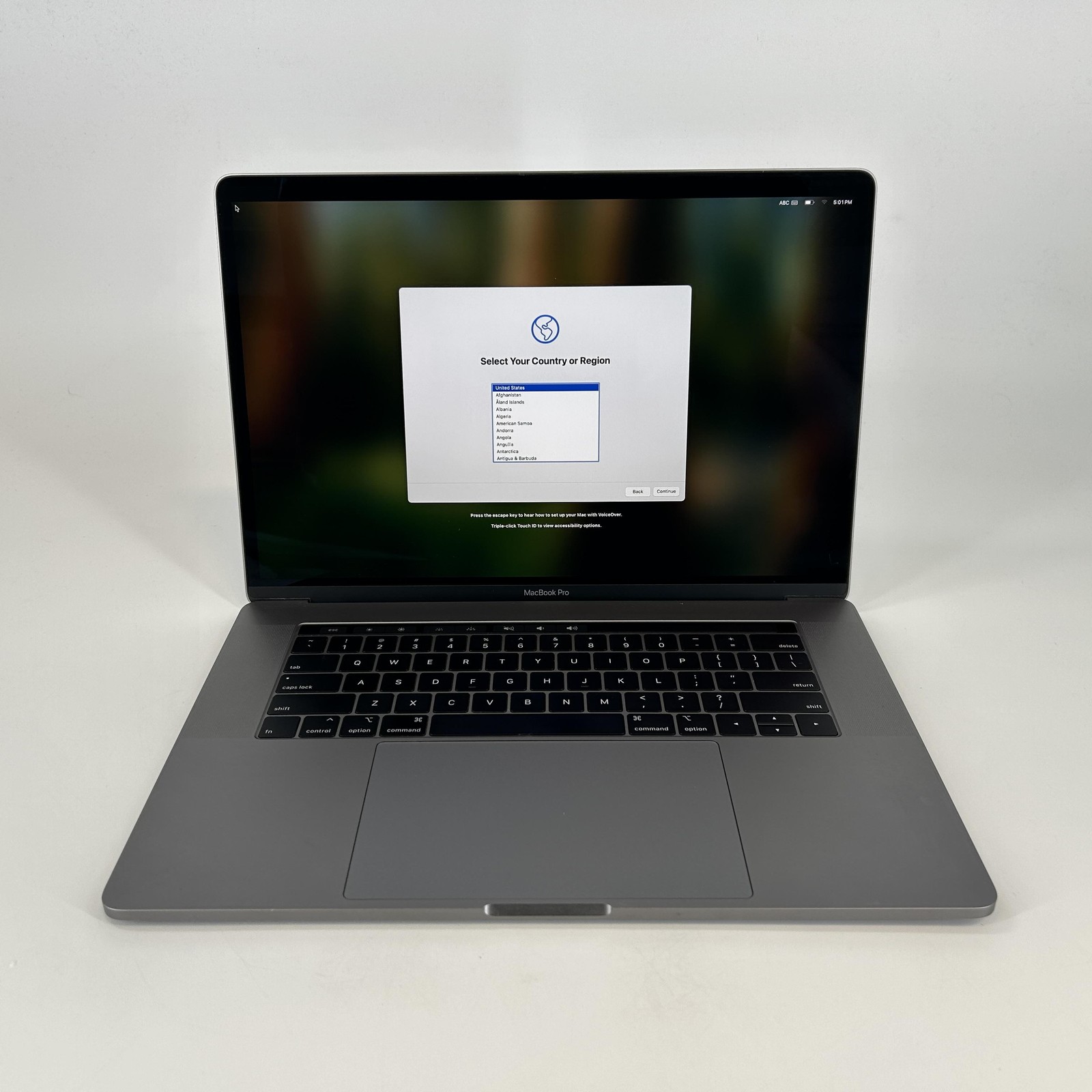 MacBook Pro 15 Touch Bar Space Gray 2019 2.6 GHz i7 32GB 1TB SSD Radeon Pro 560X