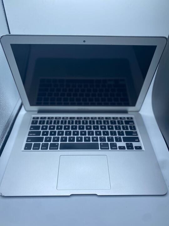 Apple MacBook Air MJVE2LL/A 13″ 1.6GHz Core i5 – 8GB RAM  – 128GB SSD – See Des.