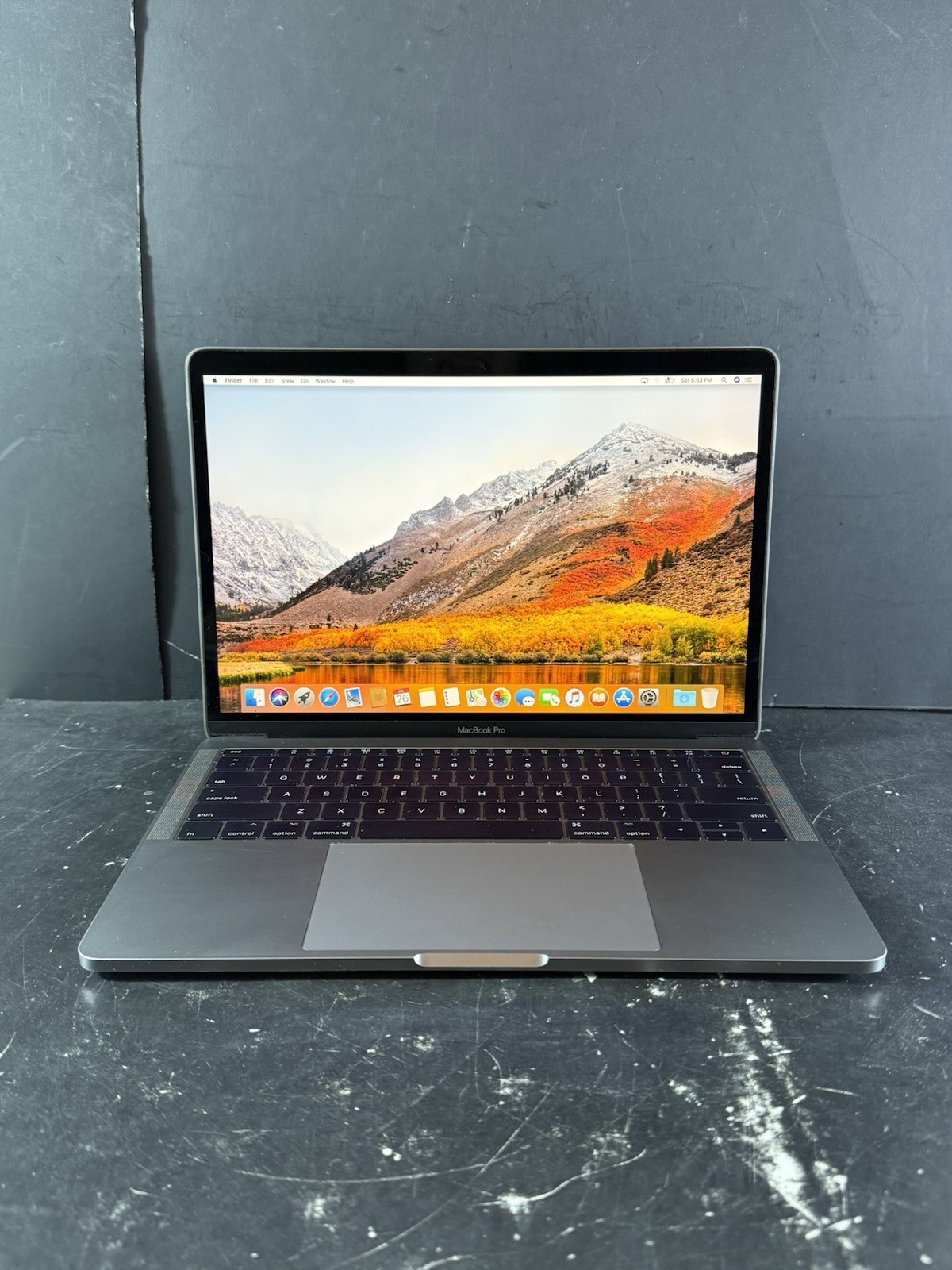 Apple MacBook Pro 13″ Mid 2017 i5 2.3GHz 8GB RAM 256GB SSD High Sierra READ