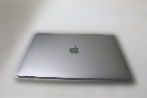 Apple MacBook Air A1932 i5-8210Y 1.60GHZ 16GB 256GB SSD 13.3″