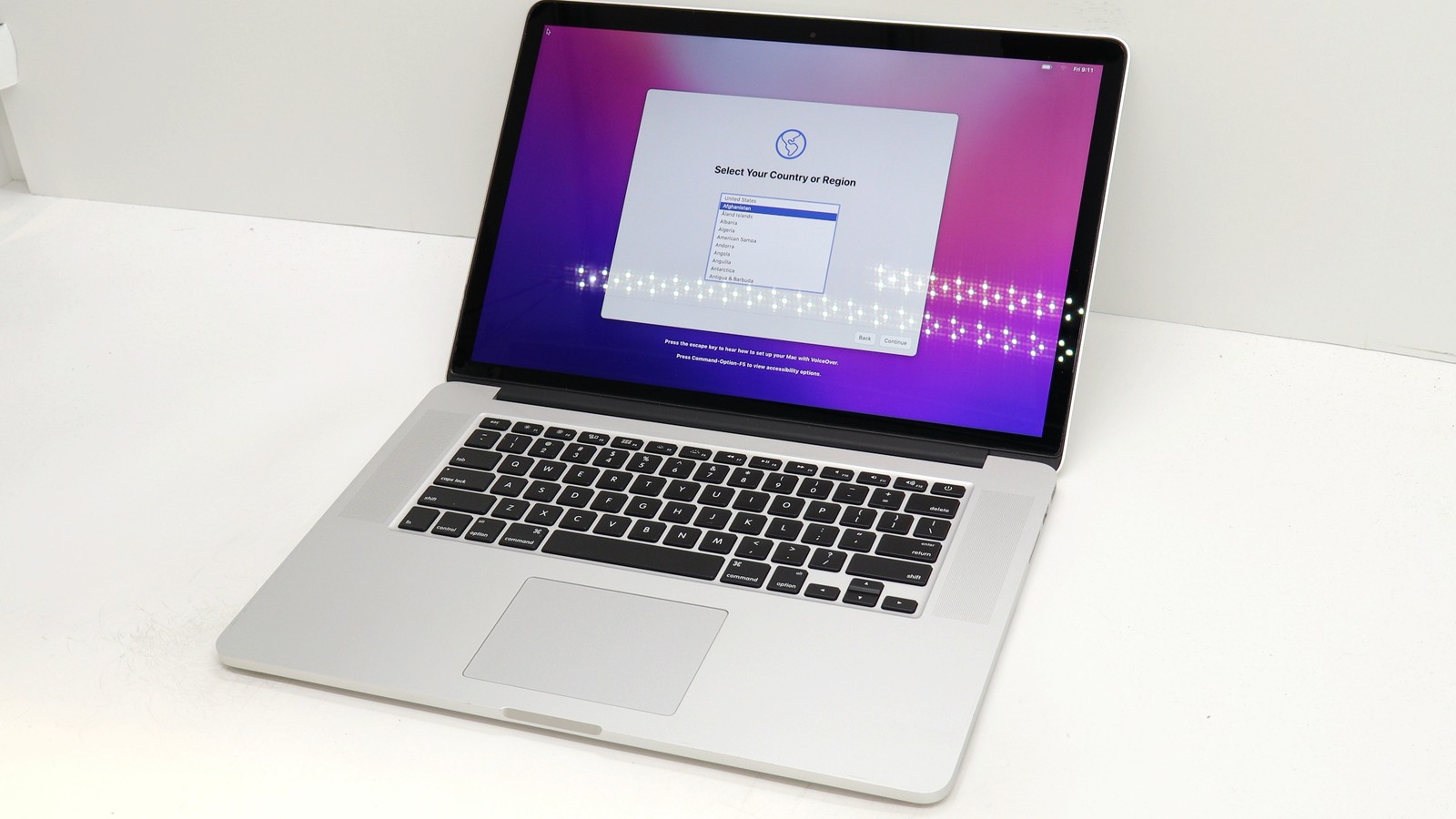 Apple MacBook Pro 15 Core i7 16GB 256GB Silver 2015 – Used Very Good