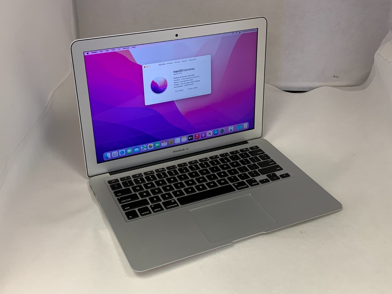 Apple MacBook Air 2015 13″ i5 1.60GHz 8GB RAM 256GB SSD macOS Monterey