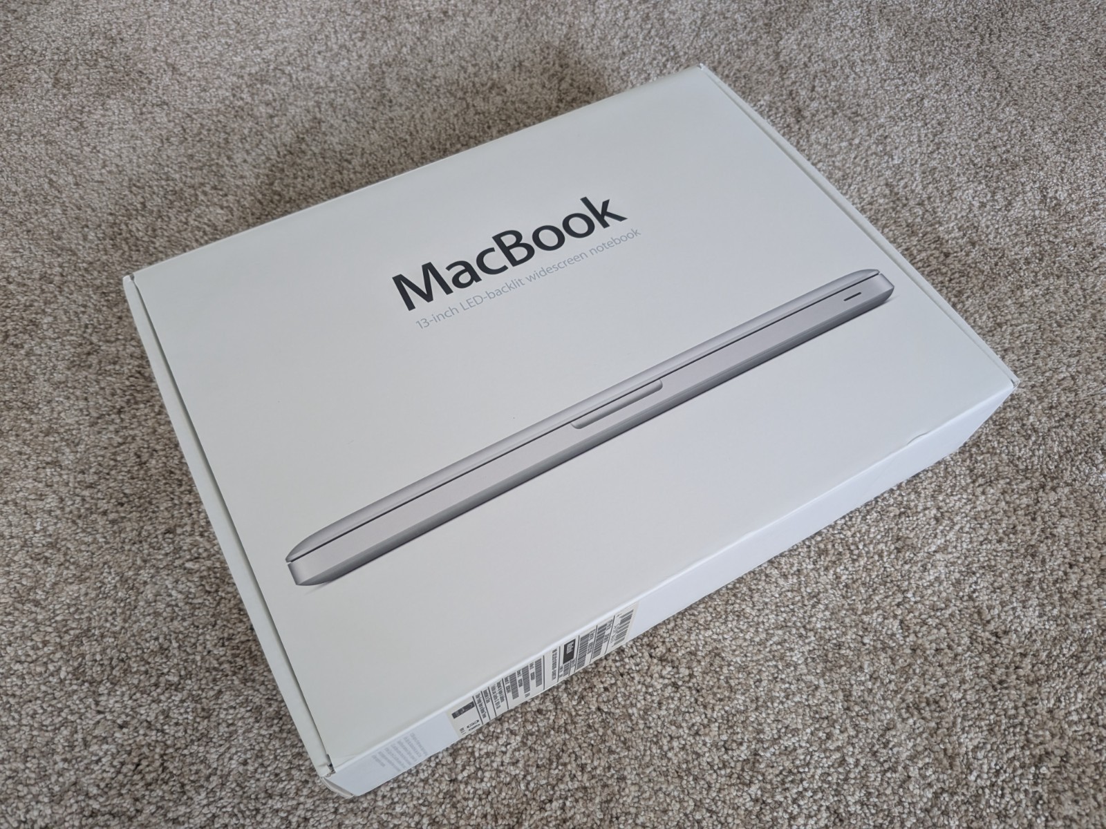 *OPEN BOX MINT* Apple MacBook 13 in 2008 Silver/Intel Core 2 Duo 2.00 GHz