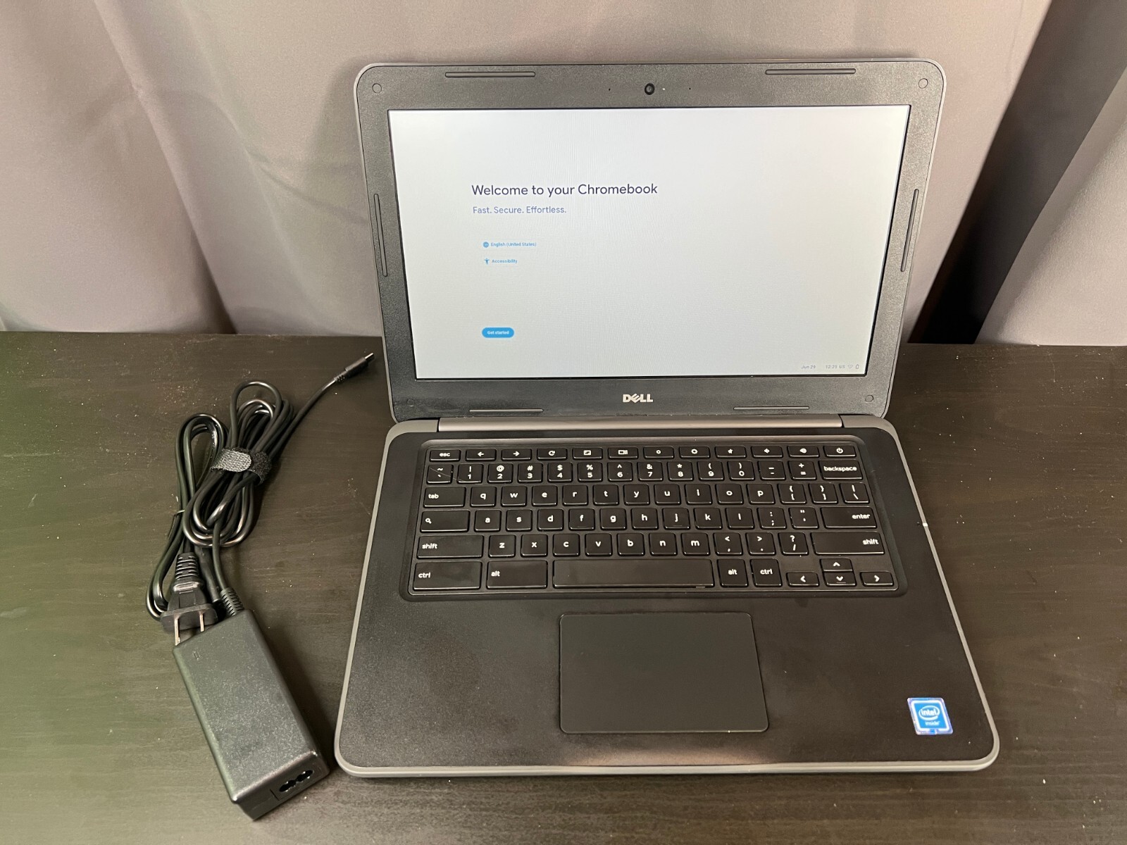 Dell Chromebook 3380 (13.3″, Intel 1.60GHz, 4GB, 16GB, ChromeOS) with Charger