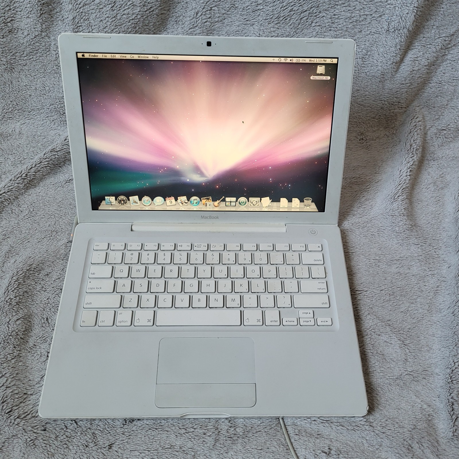 Apple Macbook 2006 Original Macbook & Charger Bundle White 13.3 in Display