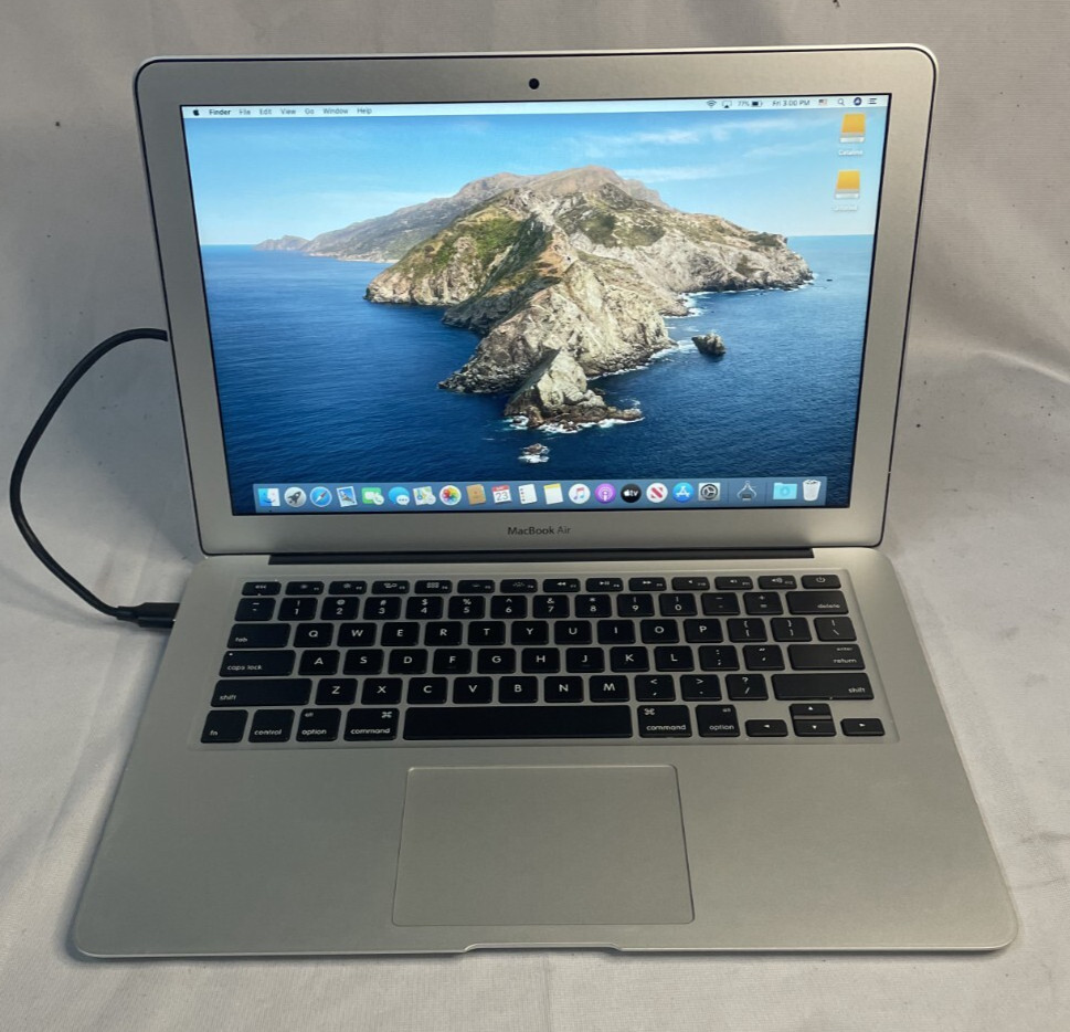 2014 Apple MacBook Air A1466 13.0″ i5-4260U@1.40GHz 4GB RAM 121GB SSD MD760LL/B