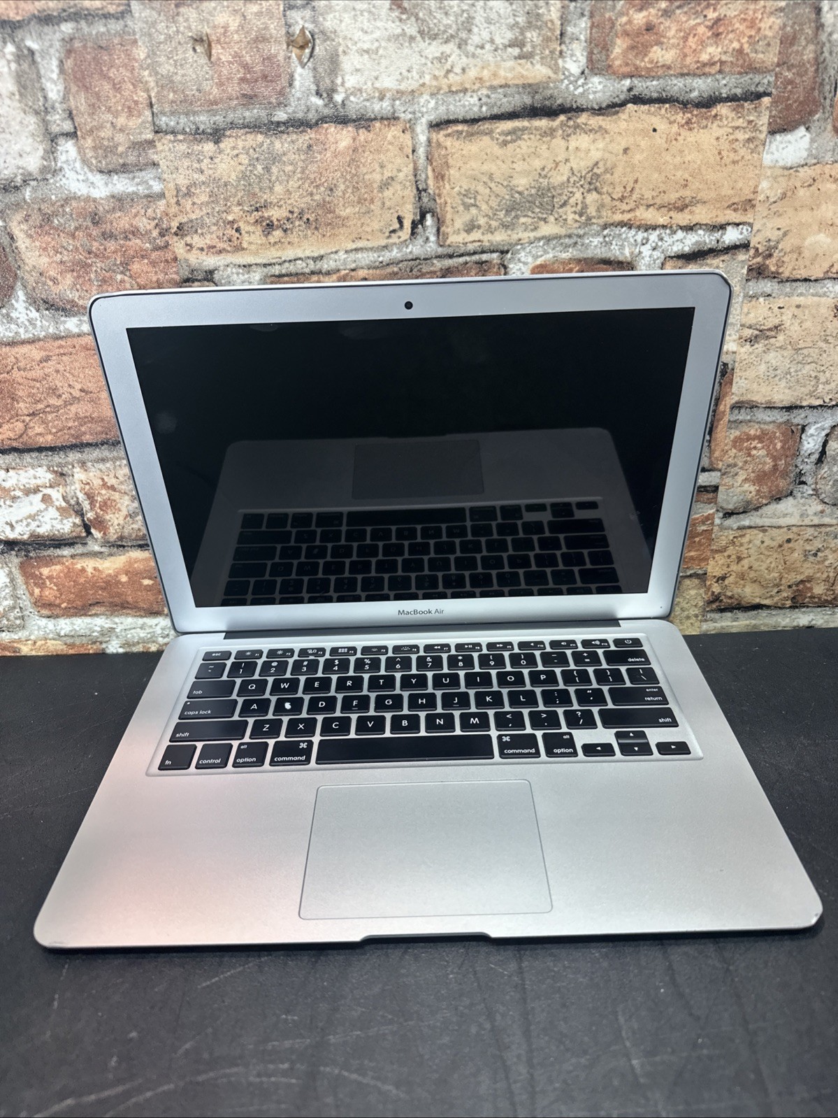 APPLE MACBOOK AIR 13″ | i5-5350U | 1.8GHz | 8GB Ram – 256GB SSD