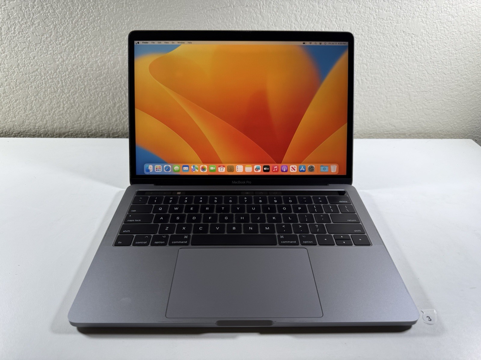 Apple MacBook Pro 13″ 2017 / A1706 / i5-7267U / 16GB RAM / 256GB SSD / Ventura