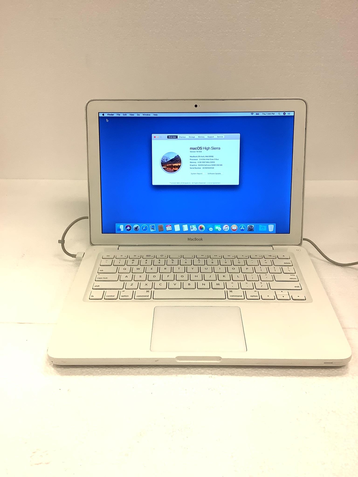 Apple Macbook 13” A1342 Intel Core 2 Duo, 2.4Ghz Laptop,250GB HD, Mid 2010