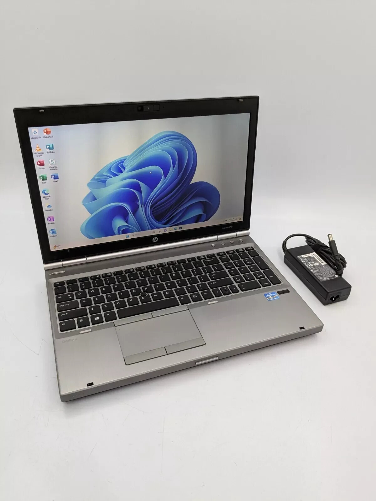 HP EliteBook 8570P i7 3.7GH Laptop 8GB ram 250GB SSD WIN 11 PRO