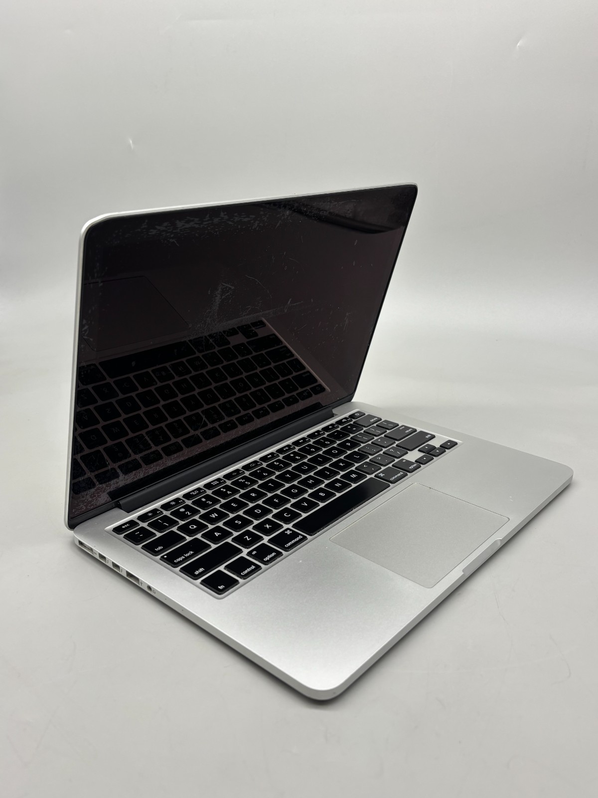 Apple MacBook Pro 13″ 2015 A1502 i5-5257U 8GB DDR3 128GB SSD -C/See photo, desc