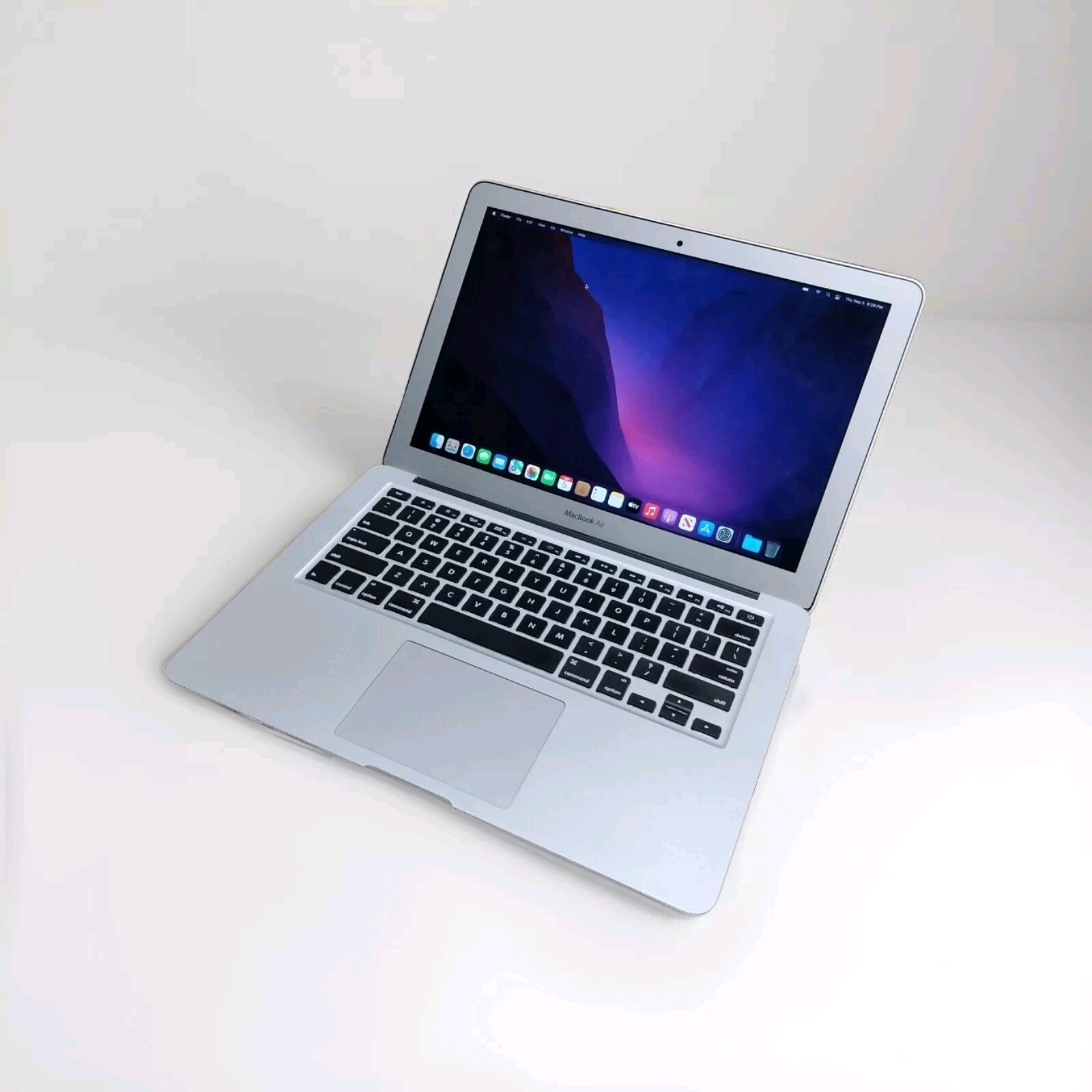 Apple MacBook Air 13.3″ (128GB SSD, Intel Core i5 5th Gen., 1.60GHz, 4GB RAM)…