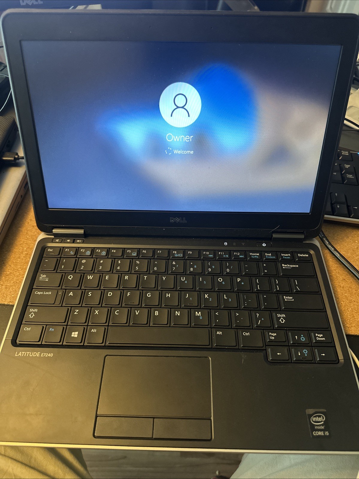 Dell Latitude E7240 (128GB SSD; Intel Core i5-4300U; 1.9GHz 8GB) Laptop – black