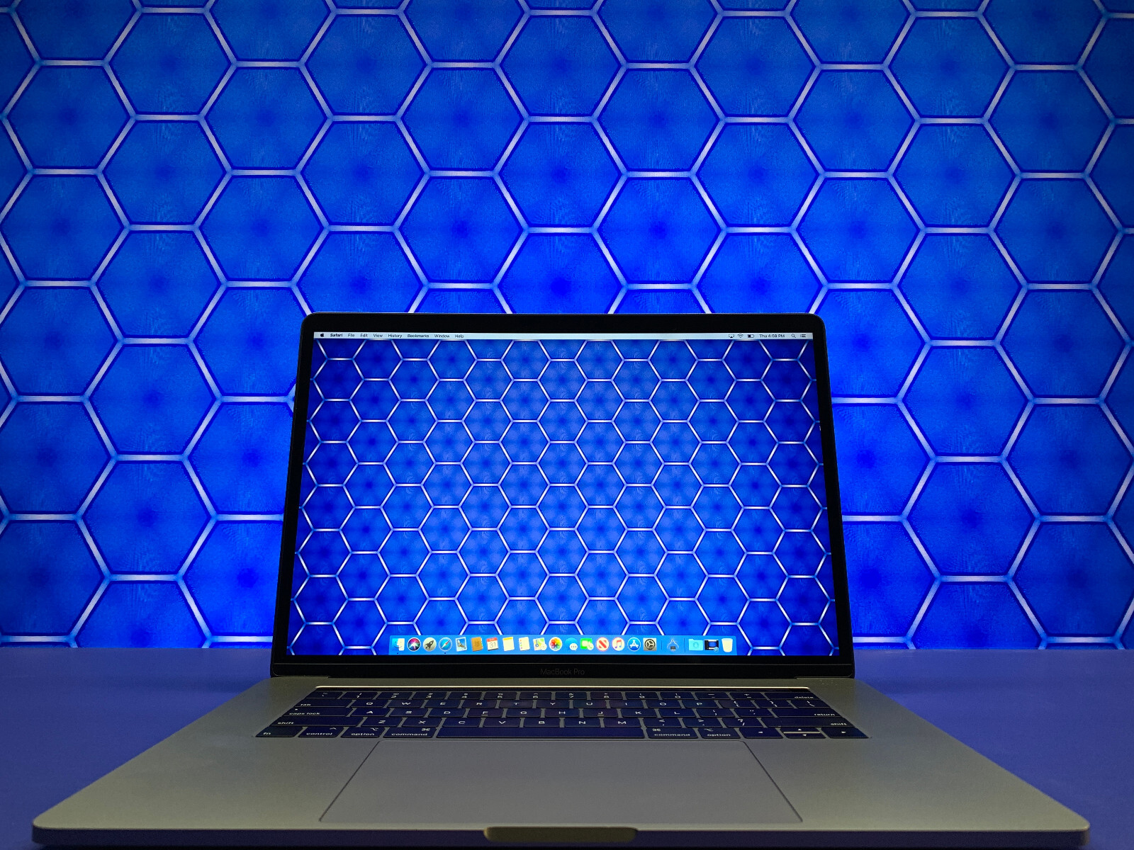 SONOMA Apple MacBook Pro 15 – 32GB 1TB SSD TOUCH BAR 5.0GHz i9 8 CORE TURBO