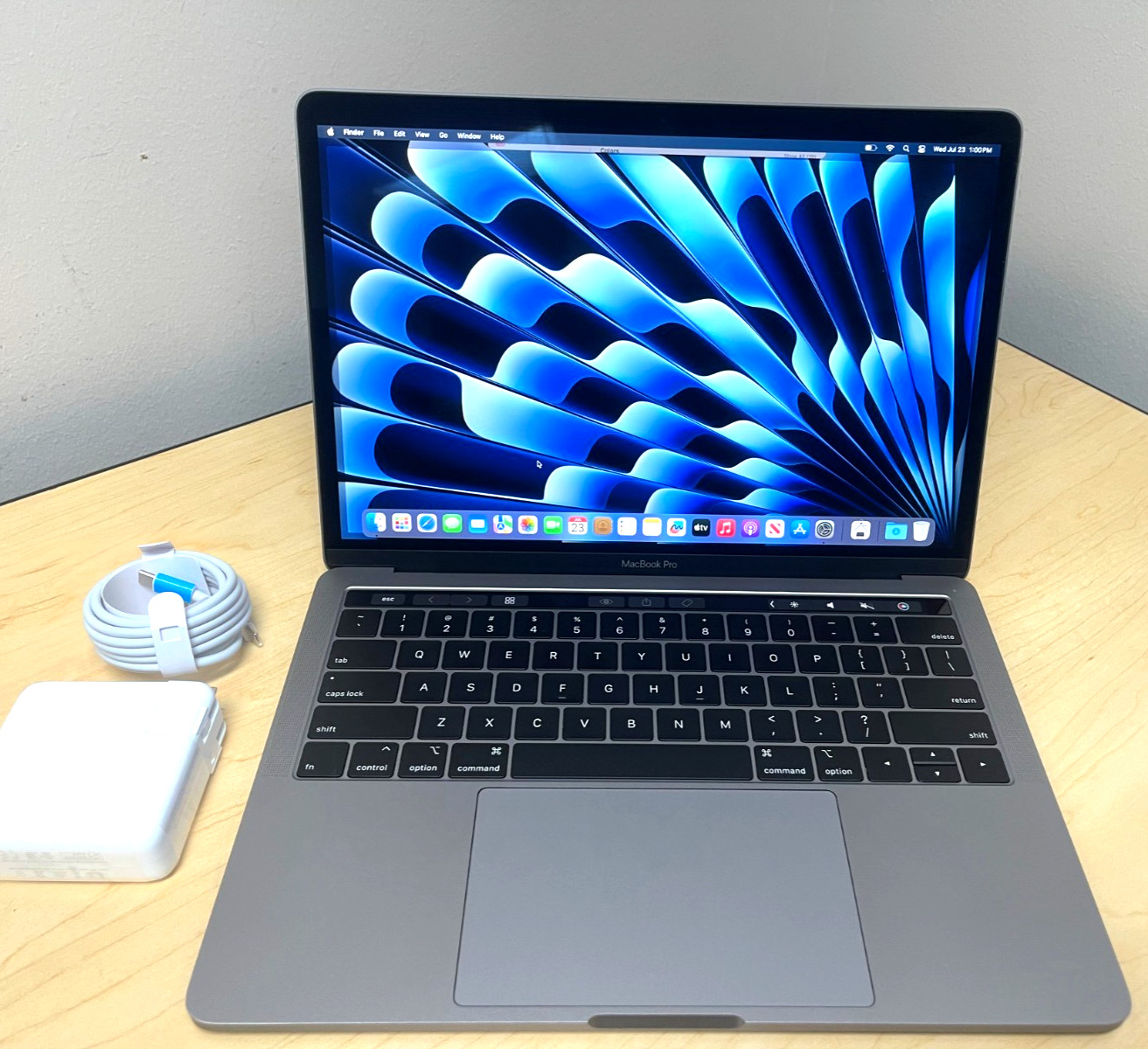 MacBook Pro 13″ A1989 4.5 Core i7 16GB RAM 512GB SSD BTO/CTO + LATEST MACOS 2024