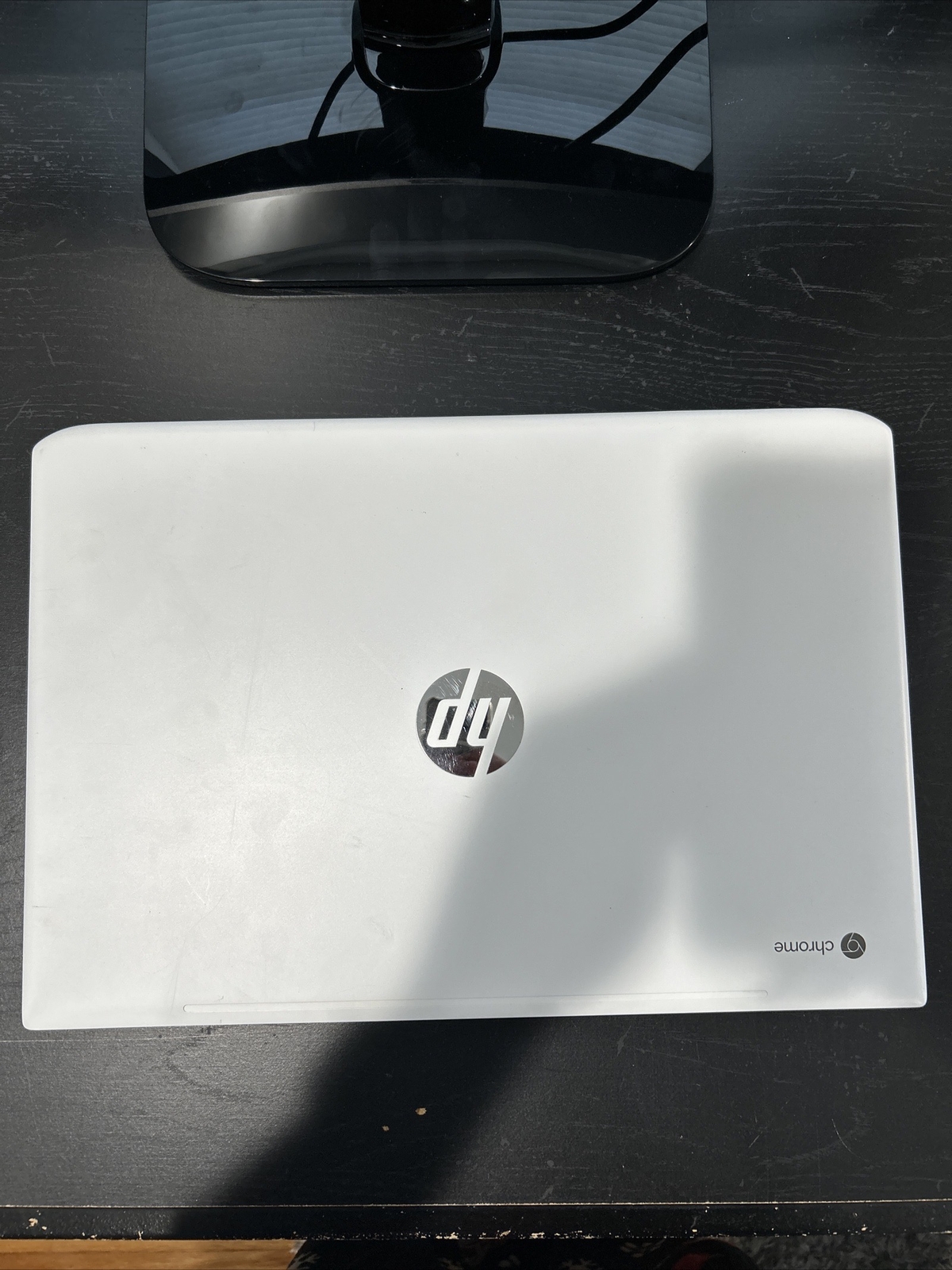 HP Chromebook 15.6” White (Missing Charger) (Slightly Used)