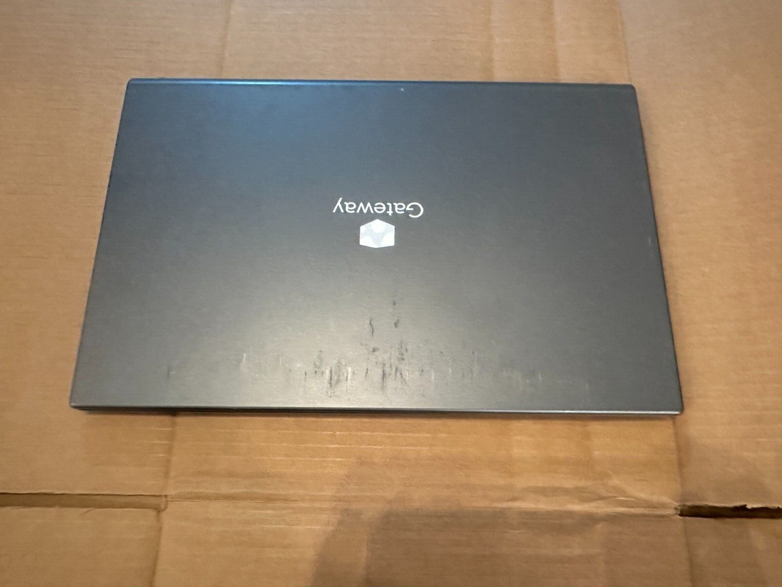 Gateway 15.6″ (128GB SSD, 4GB, Intel Pentium Silver, 1.10GHz,) Laptop – Charcoal