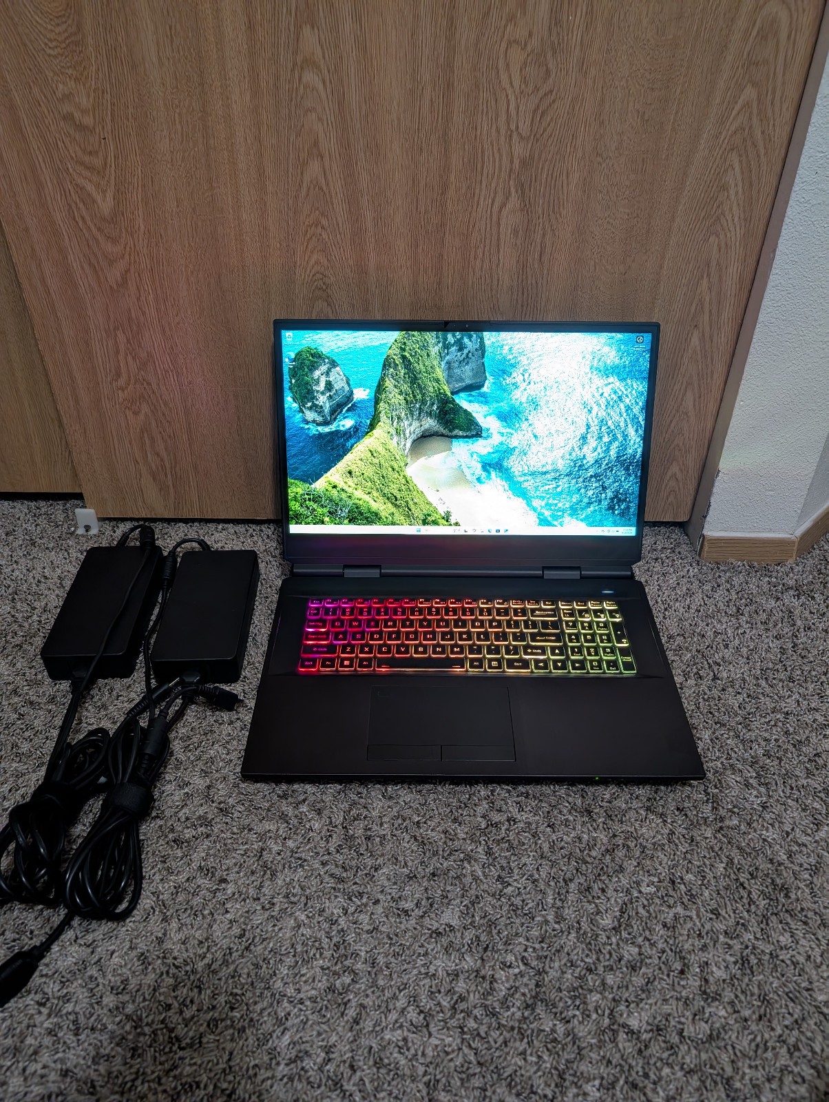 Clevo X170KM-G Gaming Laptop i9-11900K RTX 3080 64GB RAM 500GB SSD 1TB NVMe
