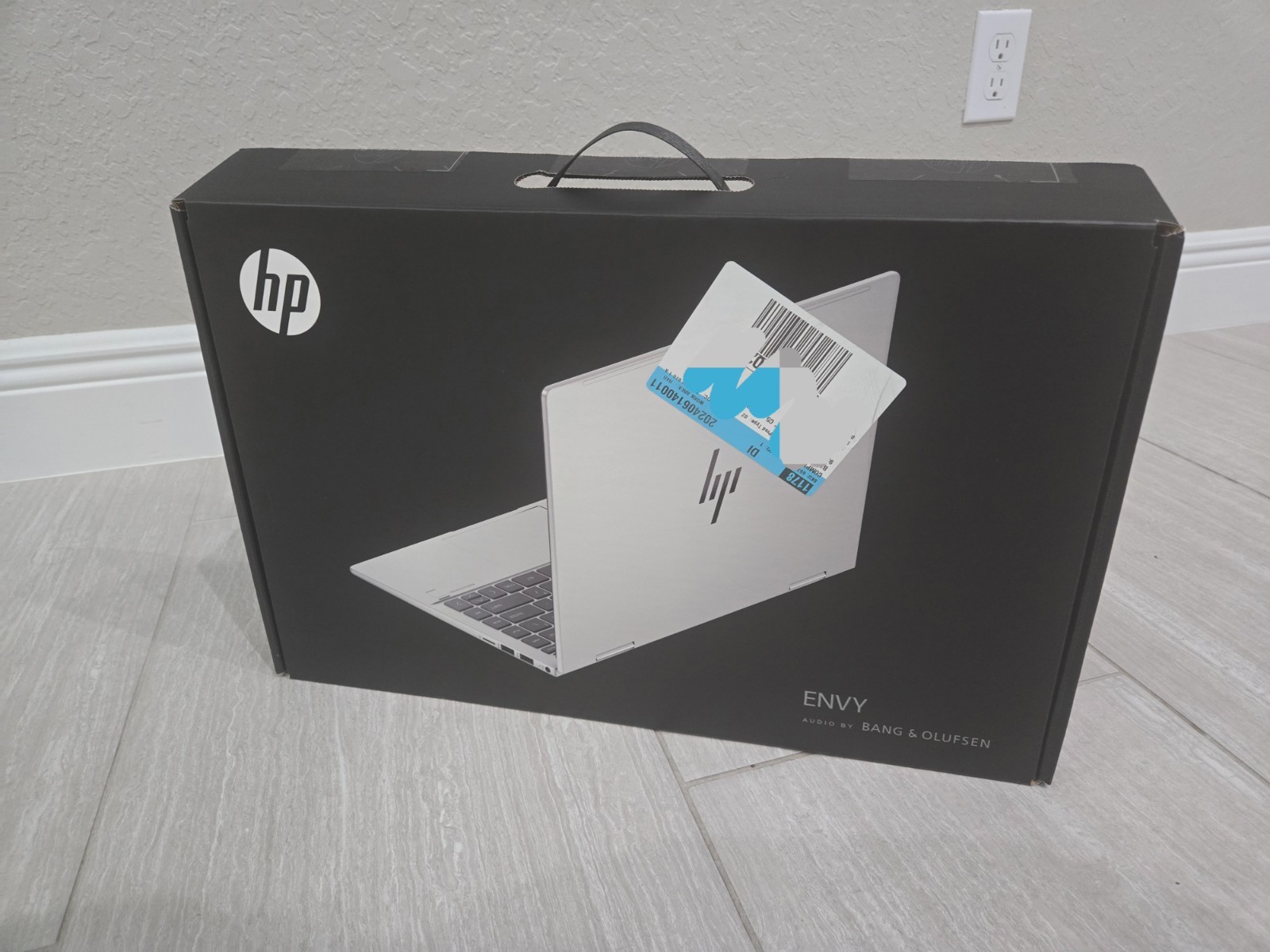 HP ENVY x360 15.6” (512GB SSD Intel Core i5-1240P 4.4GHz 8GB RAM) 2-In-1 Touch