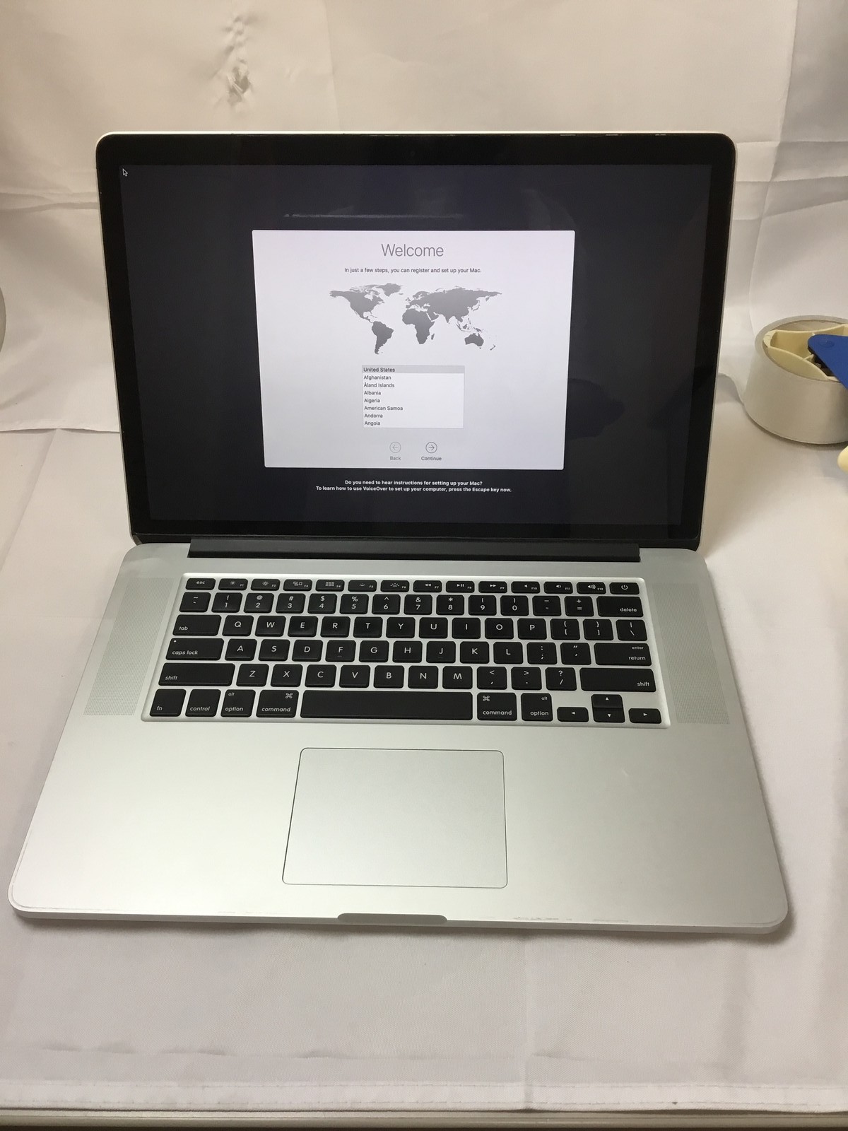 Apple MacBook Pro (L2013) “Core i7″ 15.4” 2.3 GHz 16 GB 512 GB SSD Grade C