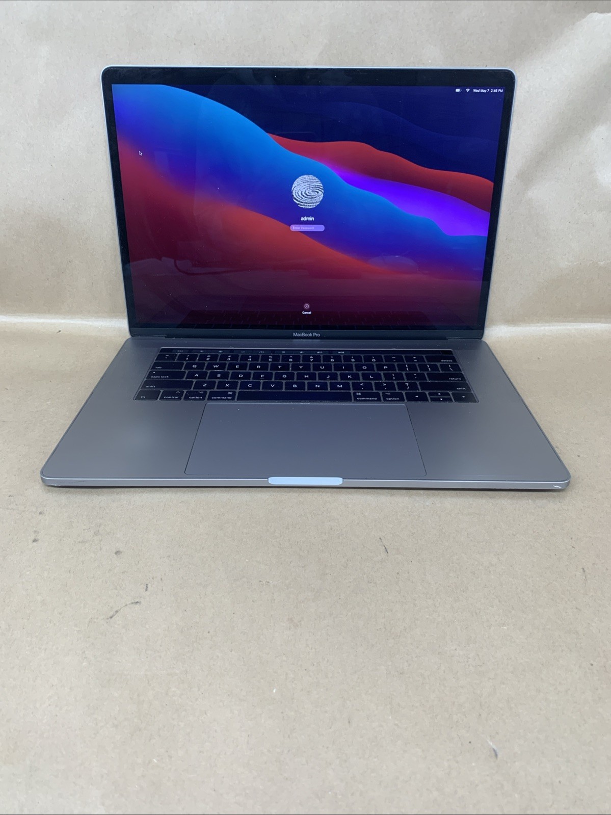 2017 Apple MacBook Pro A1707, Intel Core i7-7820HQ @ 2.9Ghz 16GB RAM, 512GB SSD