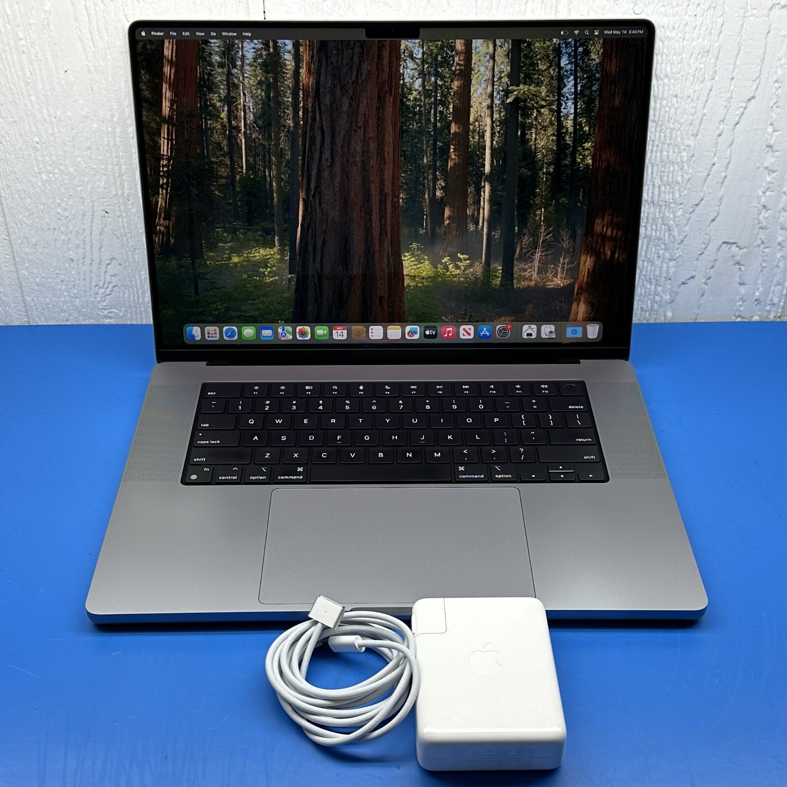 Apple MacBook Pro 16″ 2021 M1 Pro 10C CPU 16C GPU – 16GB RAM 1TB SSD A2485